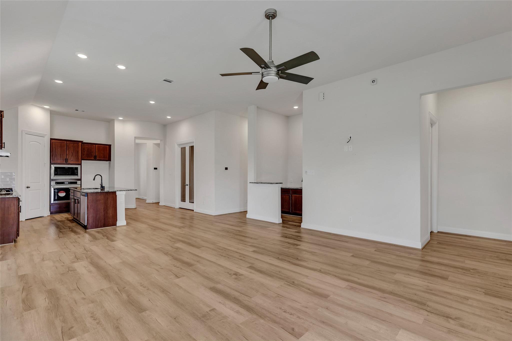 15342 Majestic Knight Dr Property Photo 19