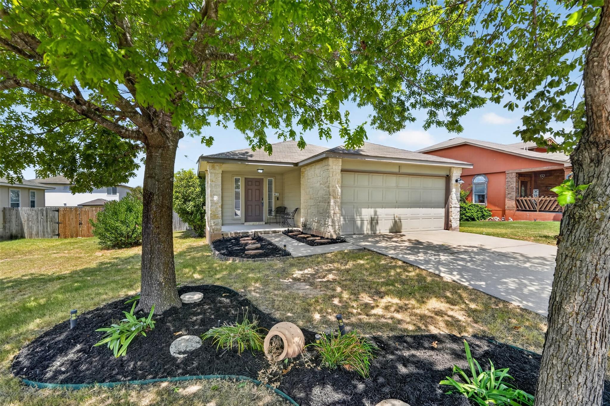 313 Wimberley St Property Photo 1
