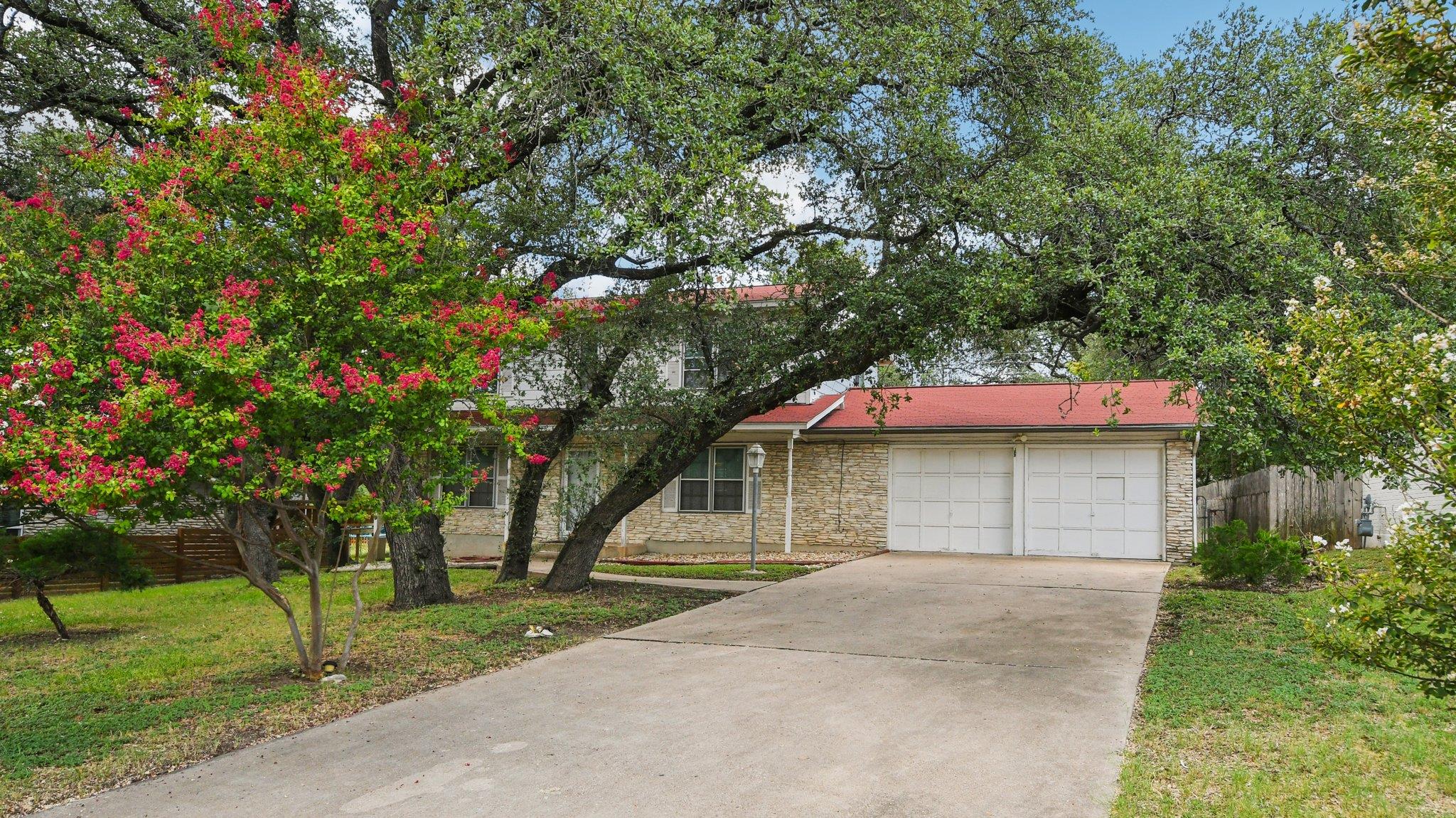 8401 Tecumseh Dr