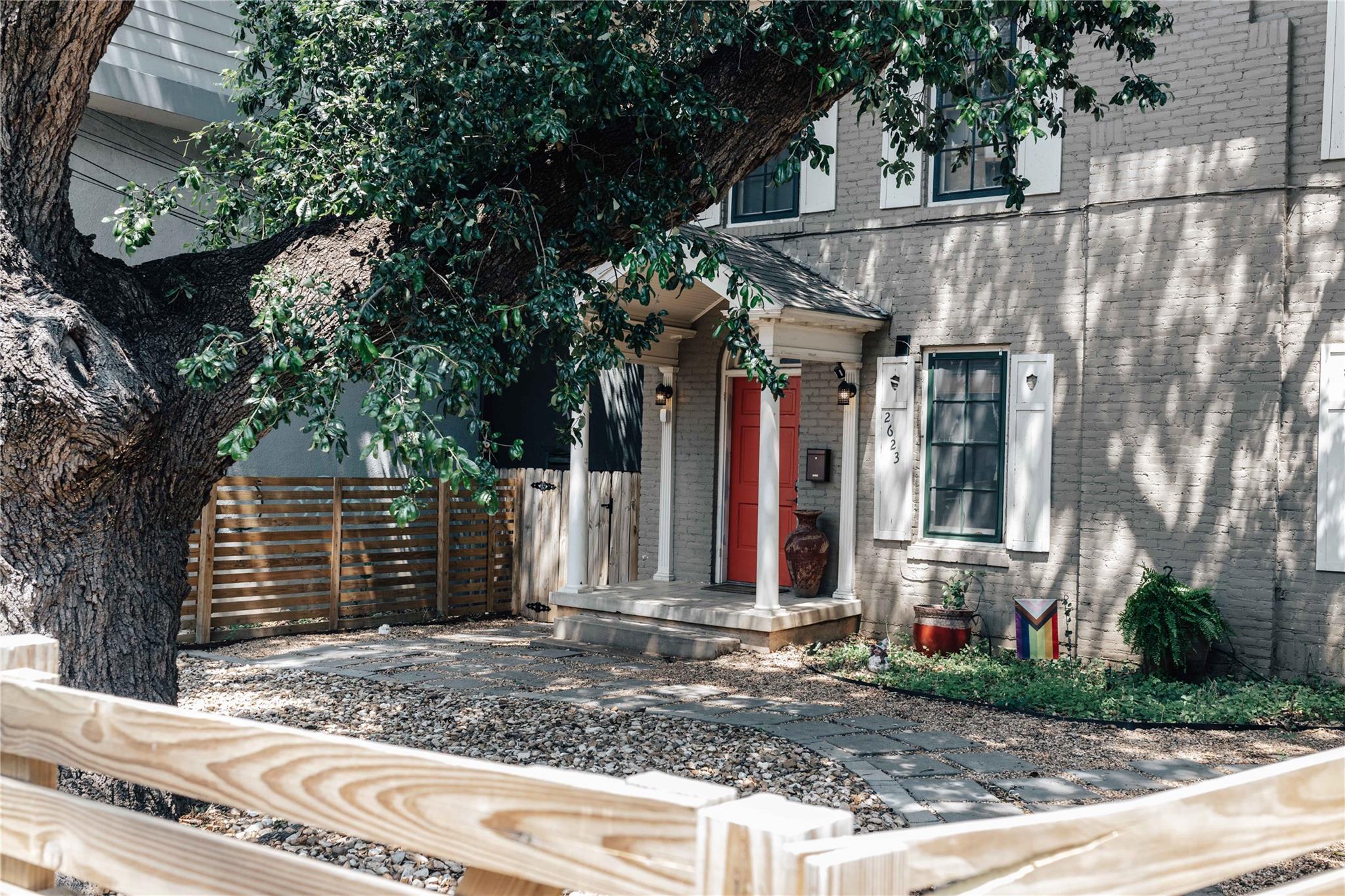 2623 Salado St Property Photo 1