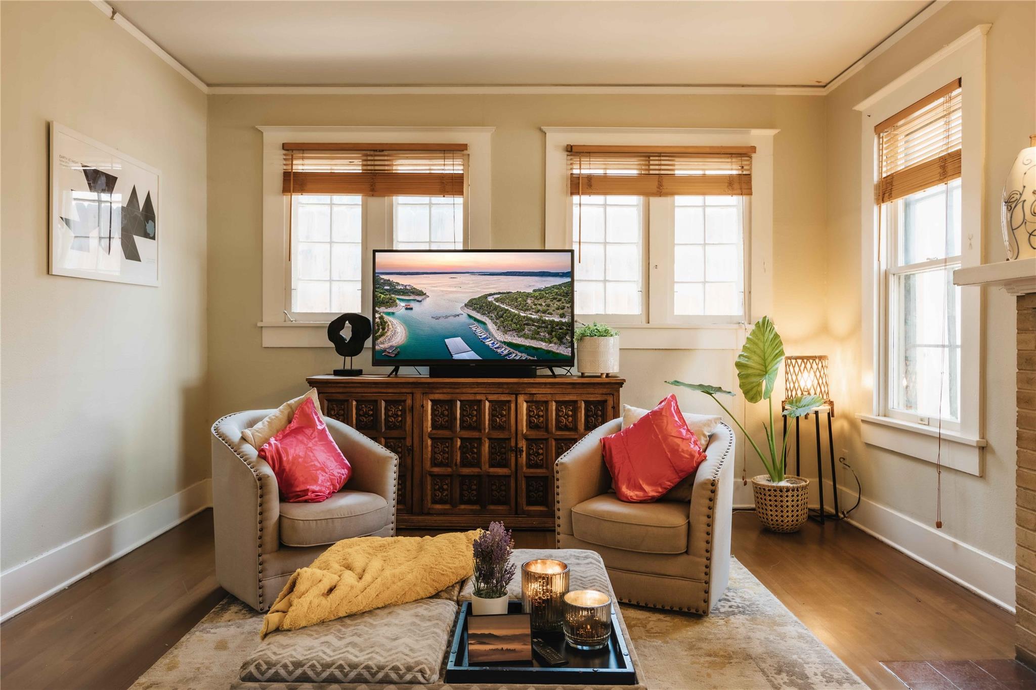 2623 Salado St Property Photo 9