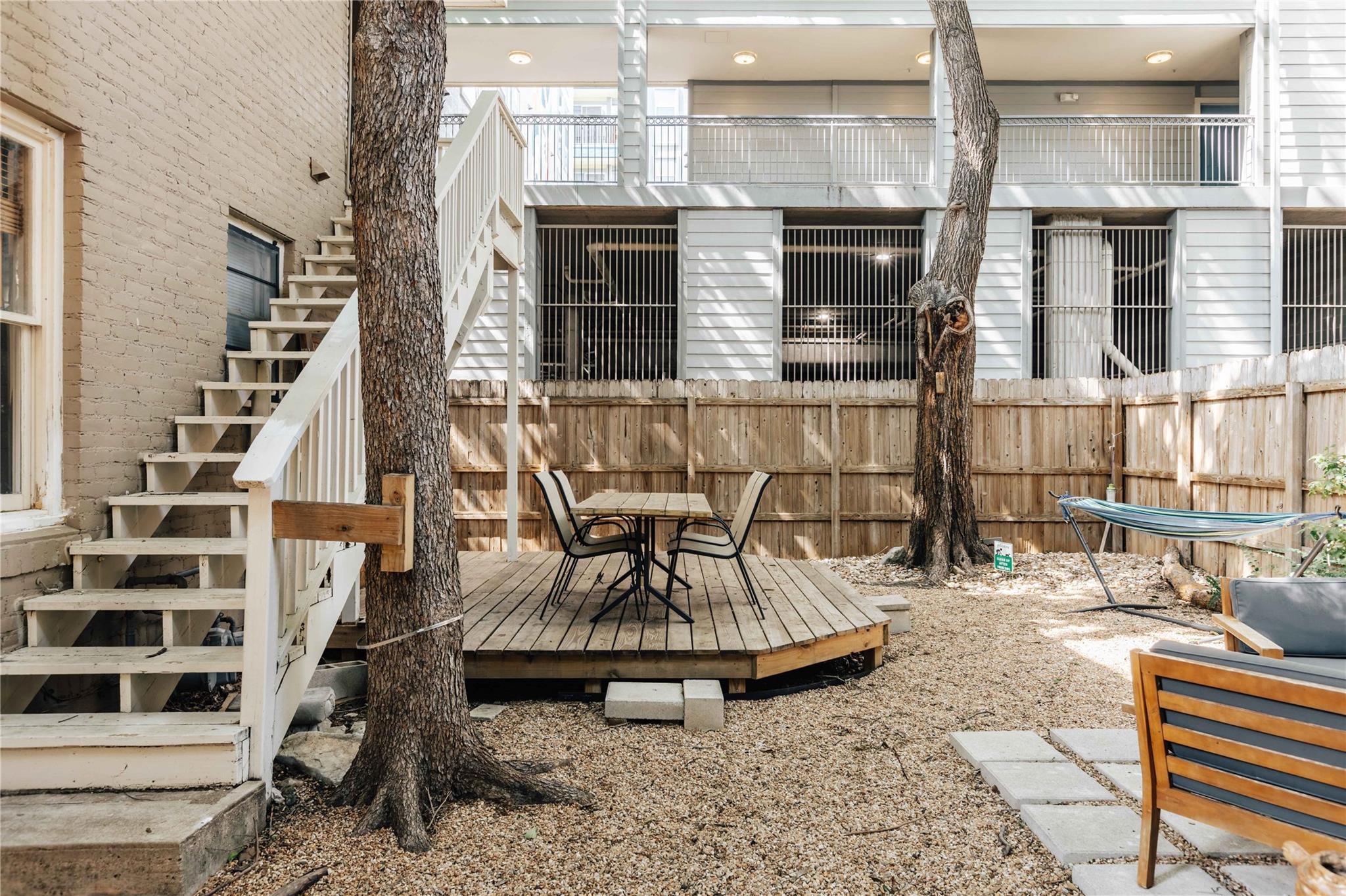 2623 Salado St Property Photo 33