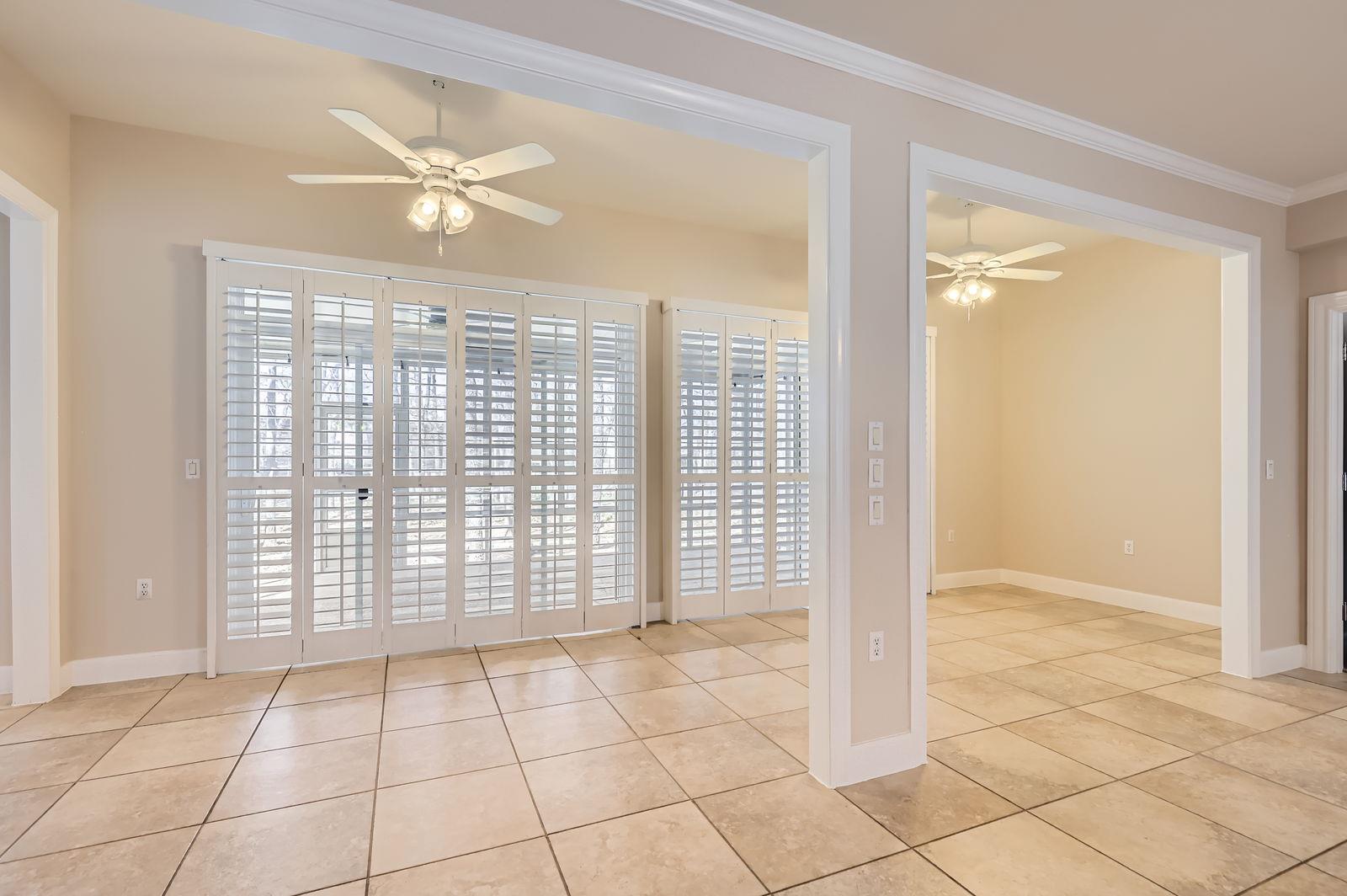 407 Breezeway Ln Property Photo 11