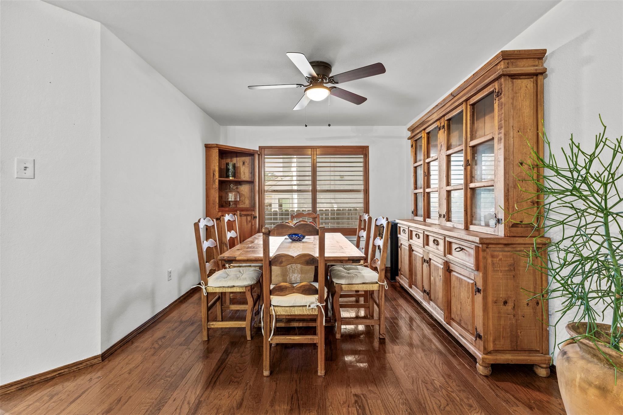 7513 Vol Walker Dr Property Photo 11