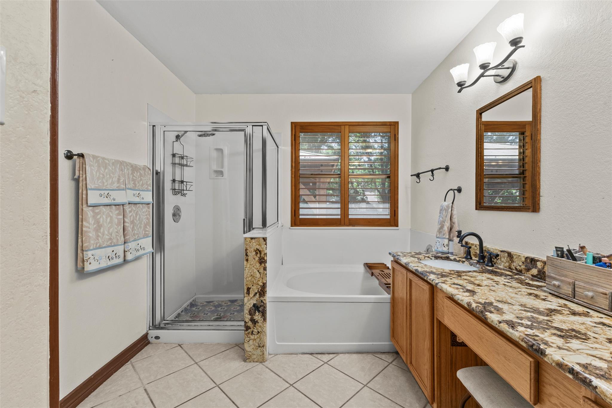 7513 Vol Walker Dr Property Photo 15