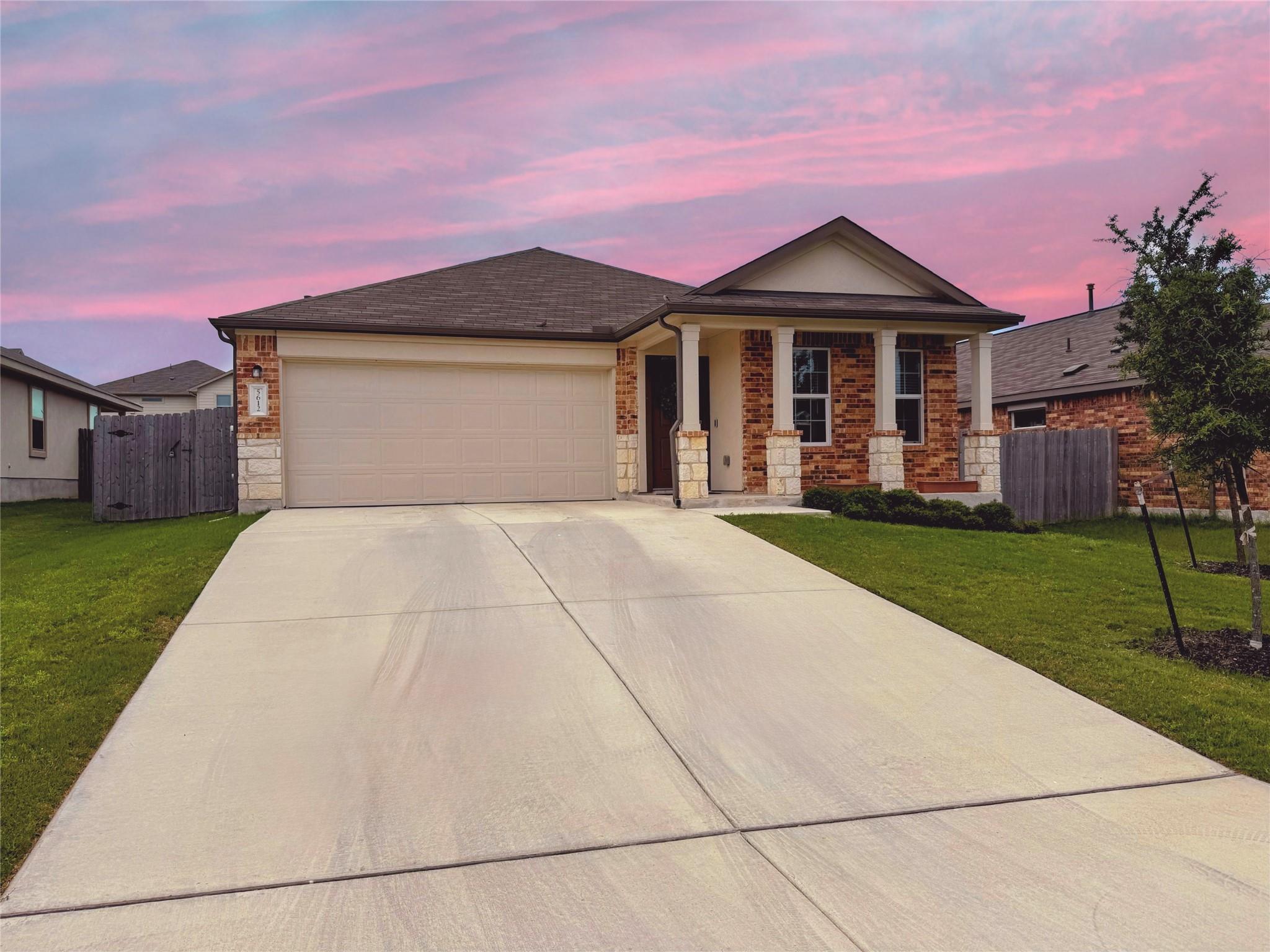 5612 Bellissima Way Property Photo 1