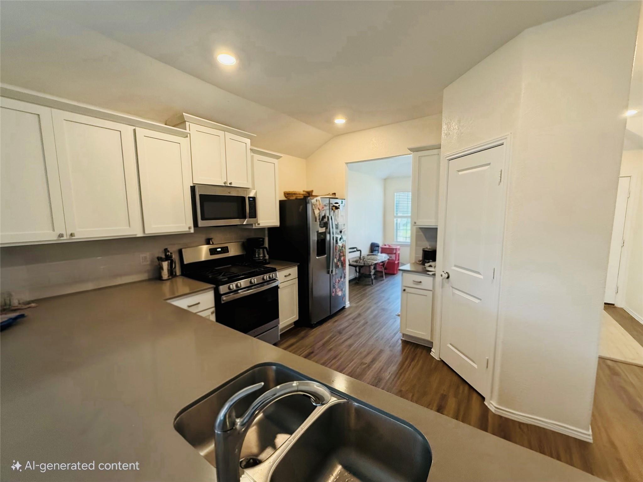 5612 Bellissima Way Property Photo 5