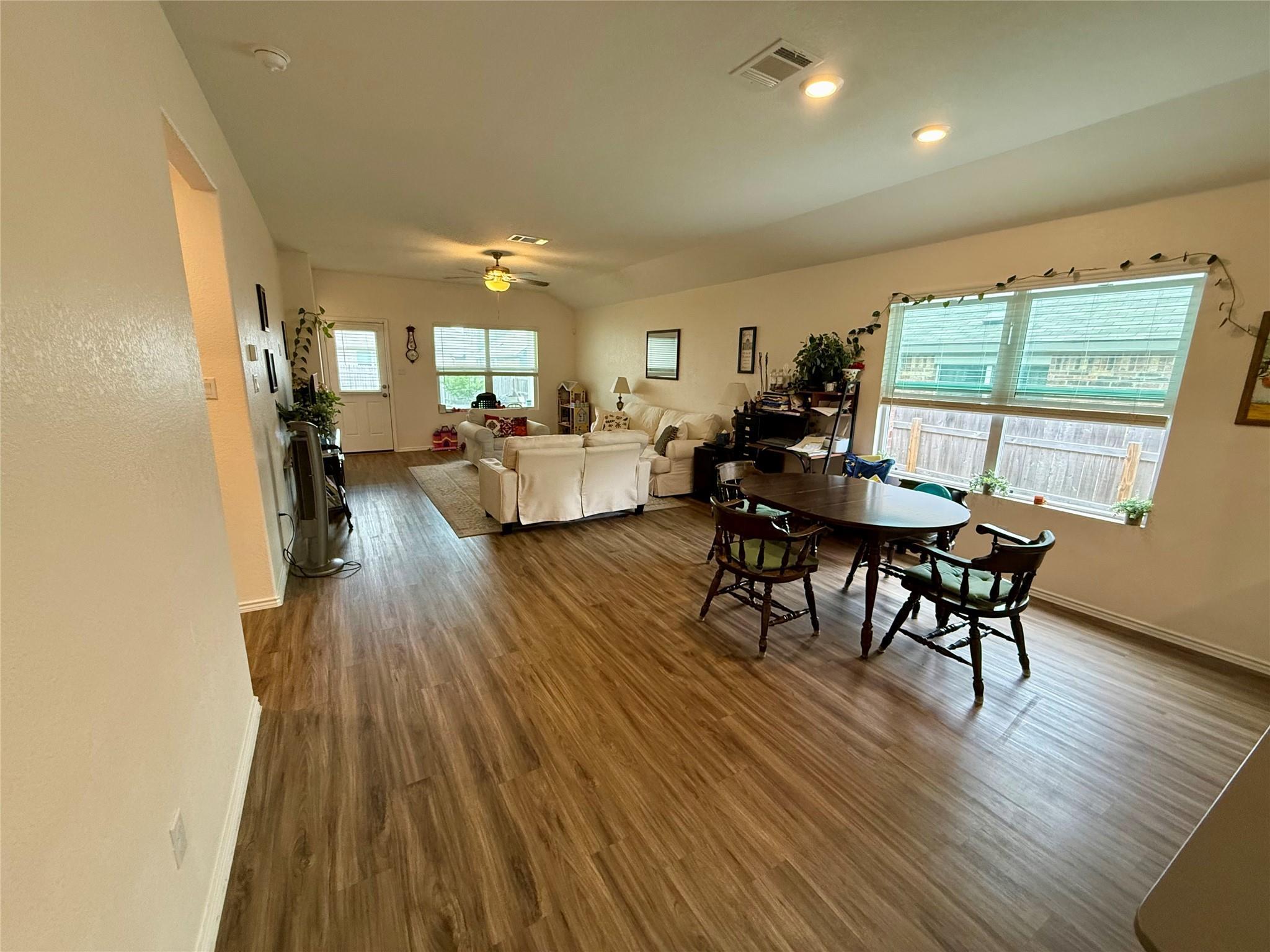 5612 Bellissima Way Property Photo 8