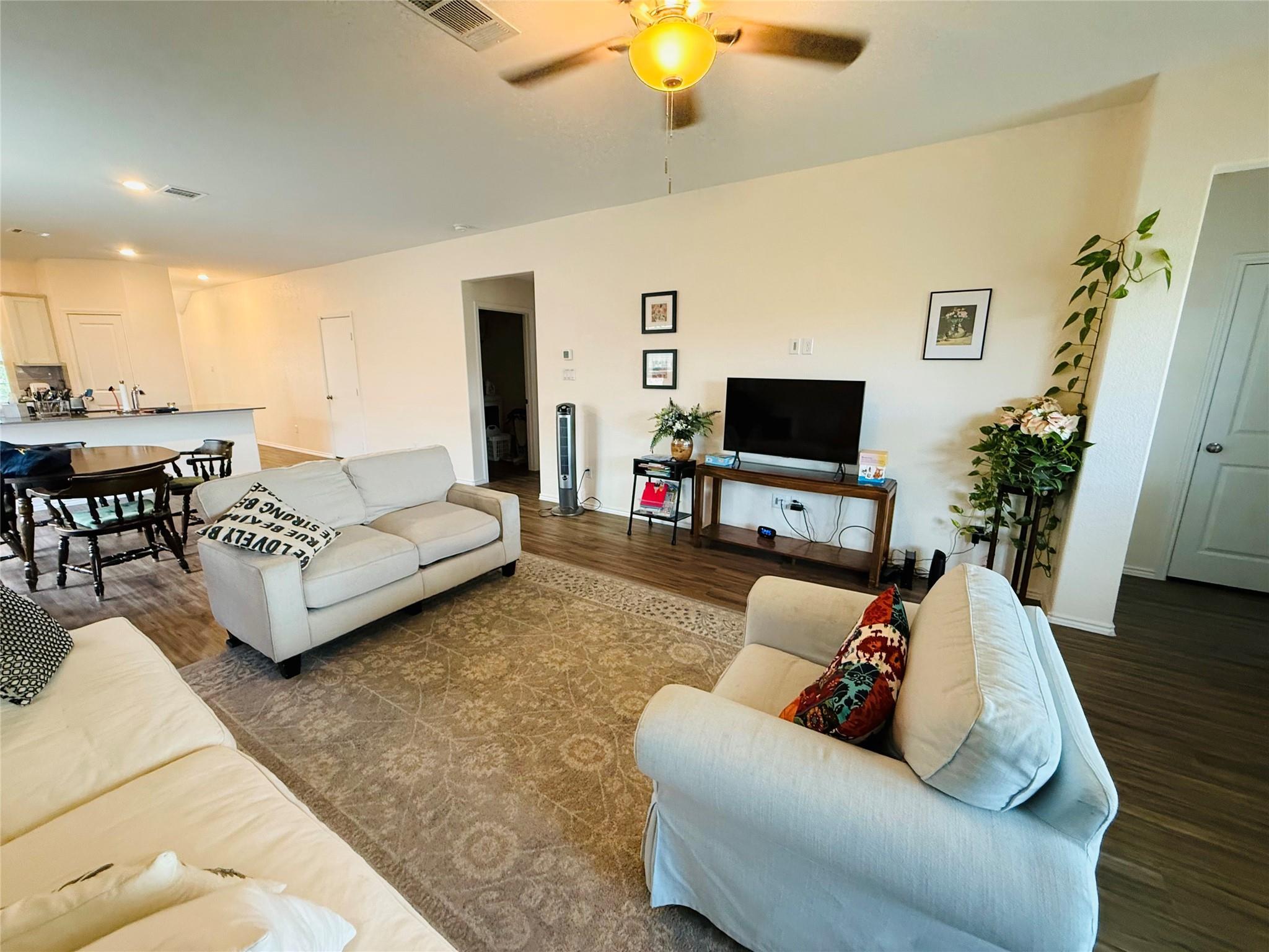 5612 Bellissima Way Property Photo 10