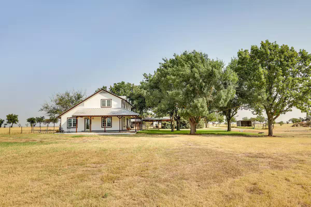 1616 County Road 463 None Property Photo 4