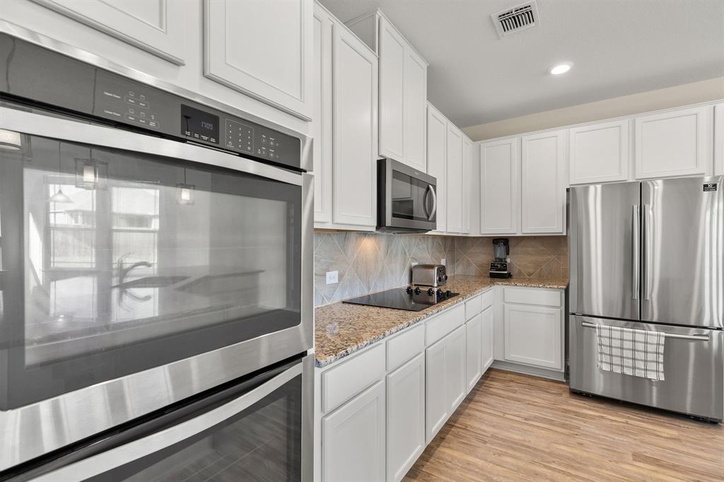 323 Reunion Ln Property Photo 10