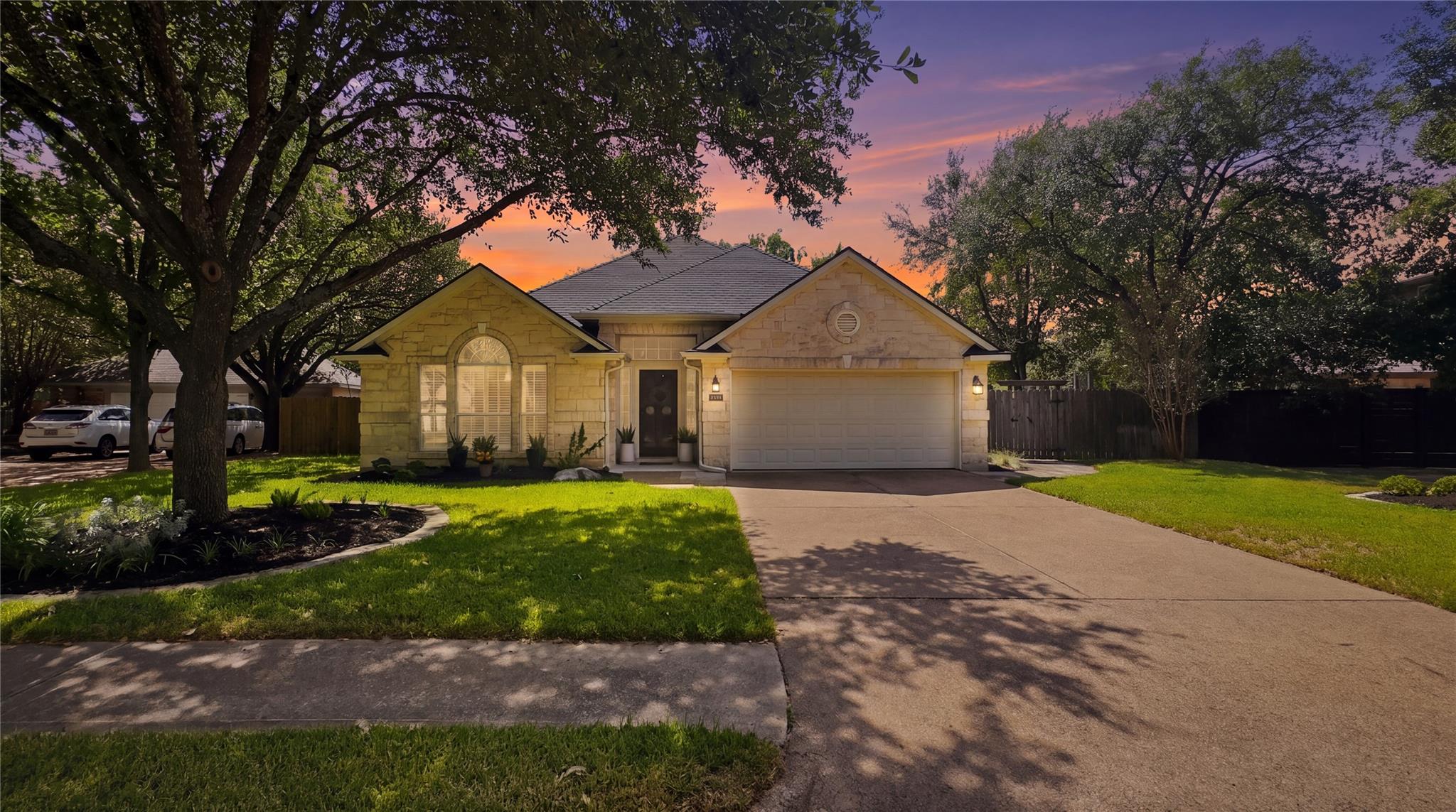 4605 Eagle Feather Dr Property Photo 1