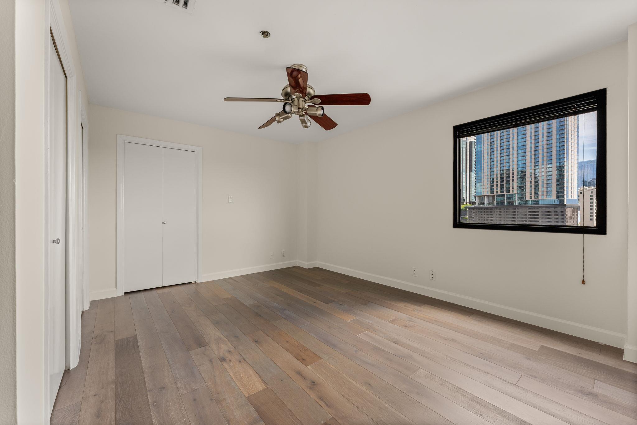 40 N Interstate 35 None #11b2 Property Photo 18
