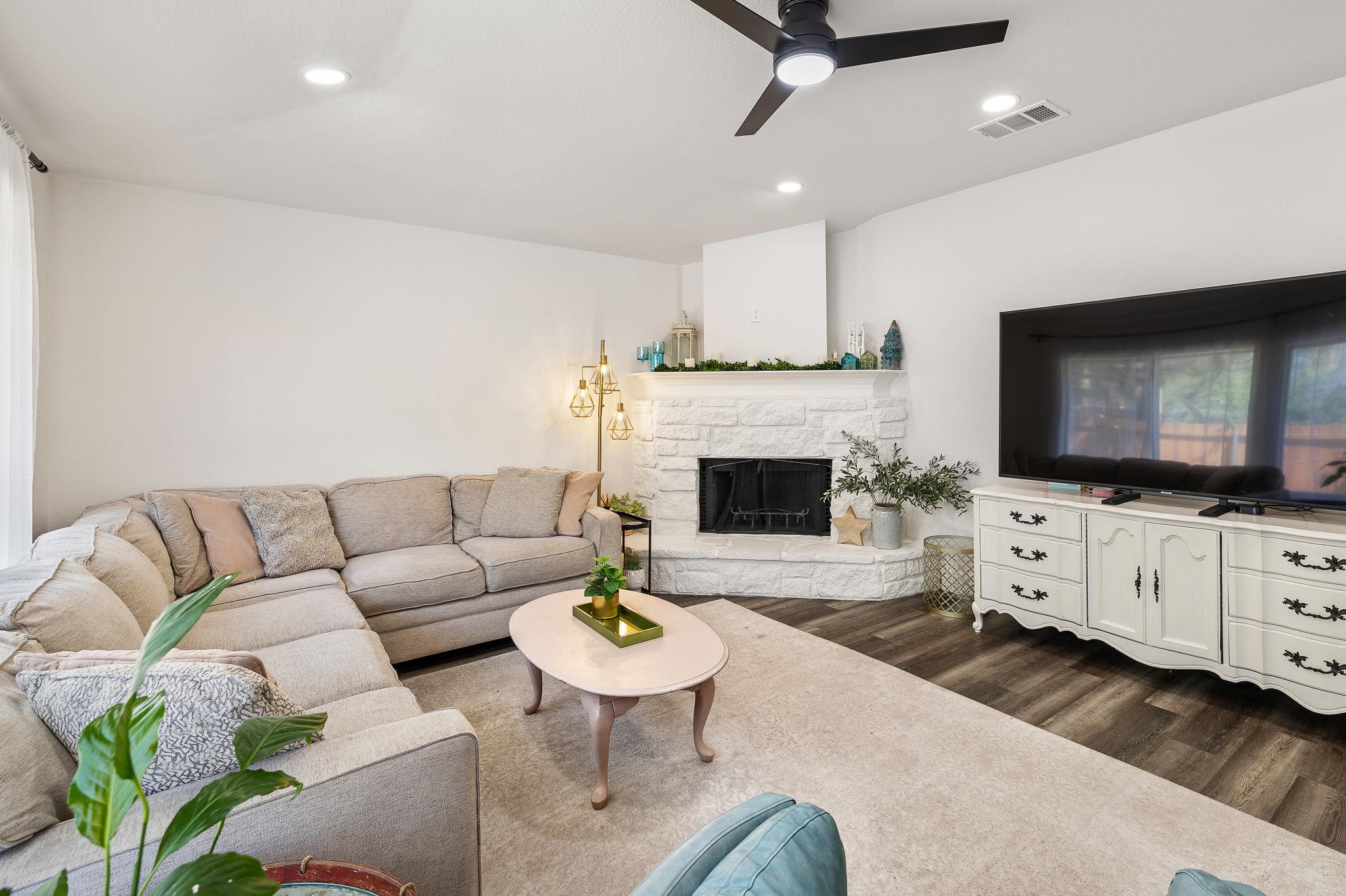 1203 Stepp Bnd Property Photo 14