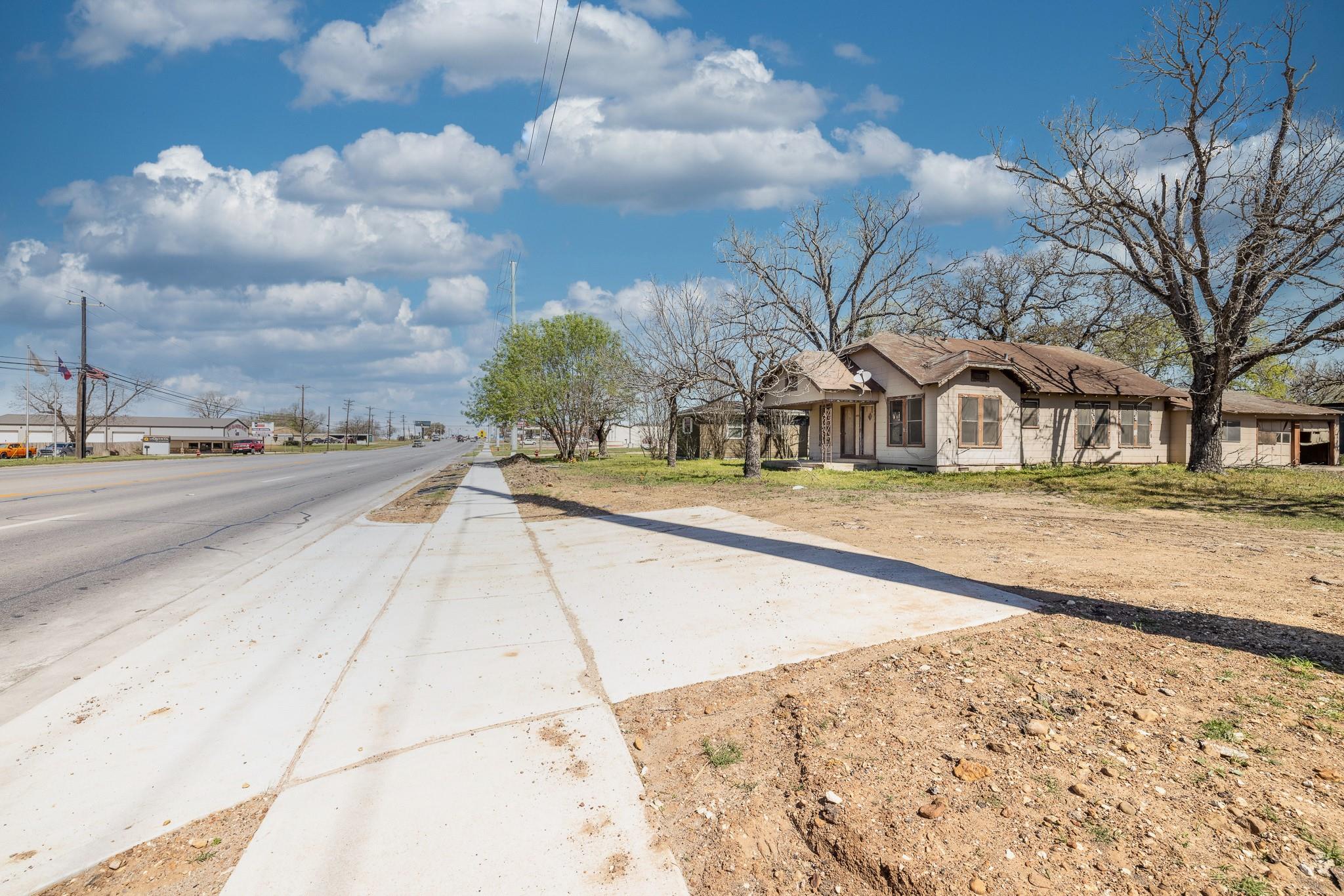 Gonzales Real Estate Listings Main Image