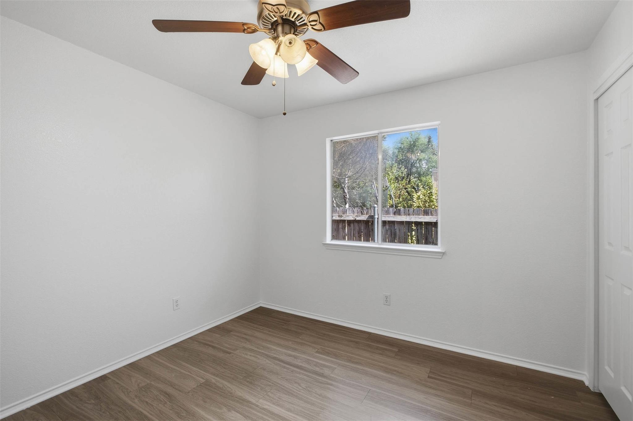 1206 Garden Path Dr Property Photo 18