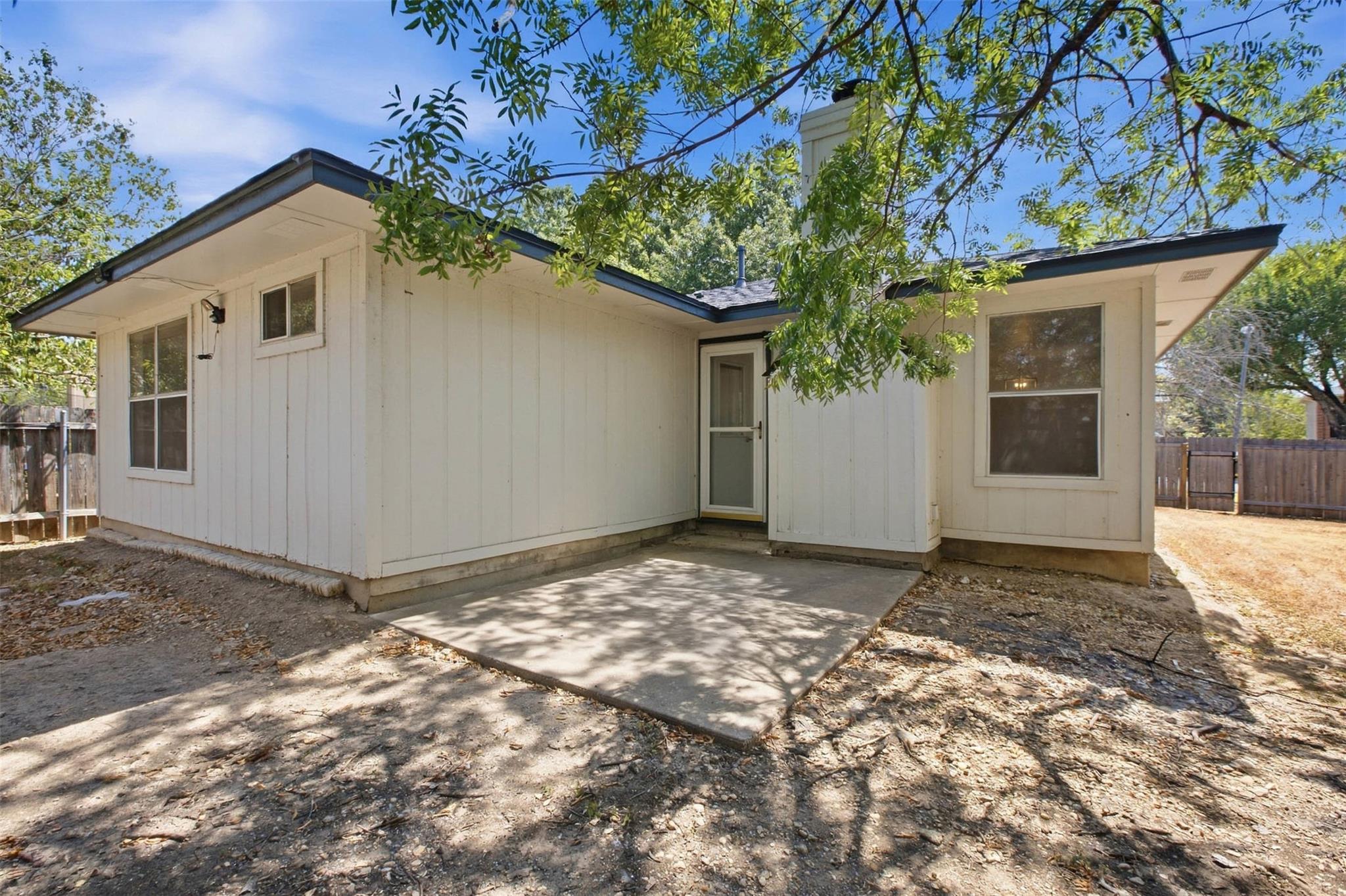1206 Garden Path Dr Property Photo 27