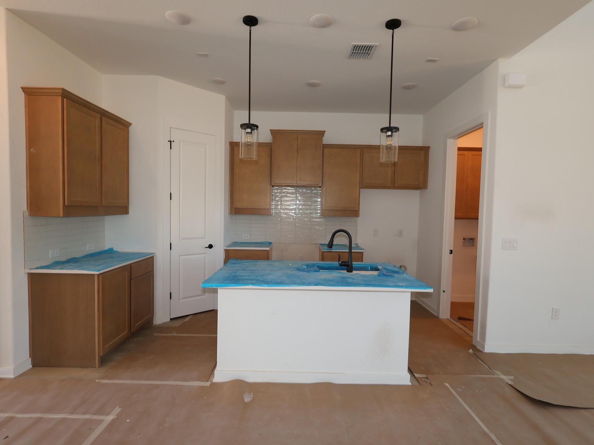 2313 Spokane Dr Property Photo 6