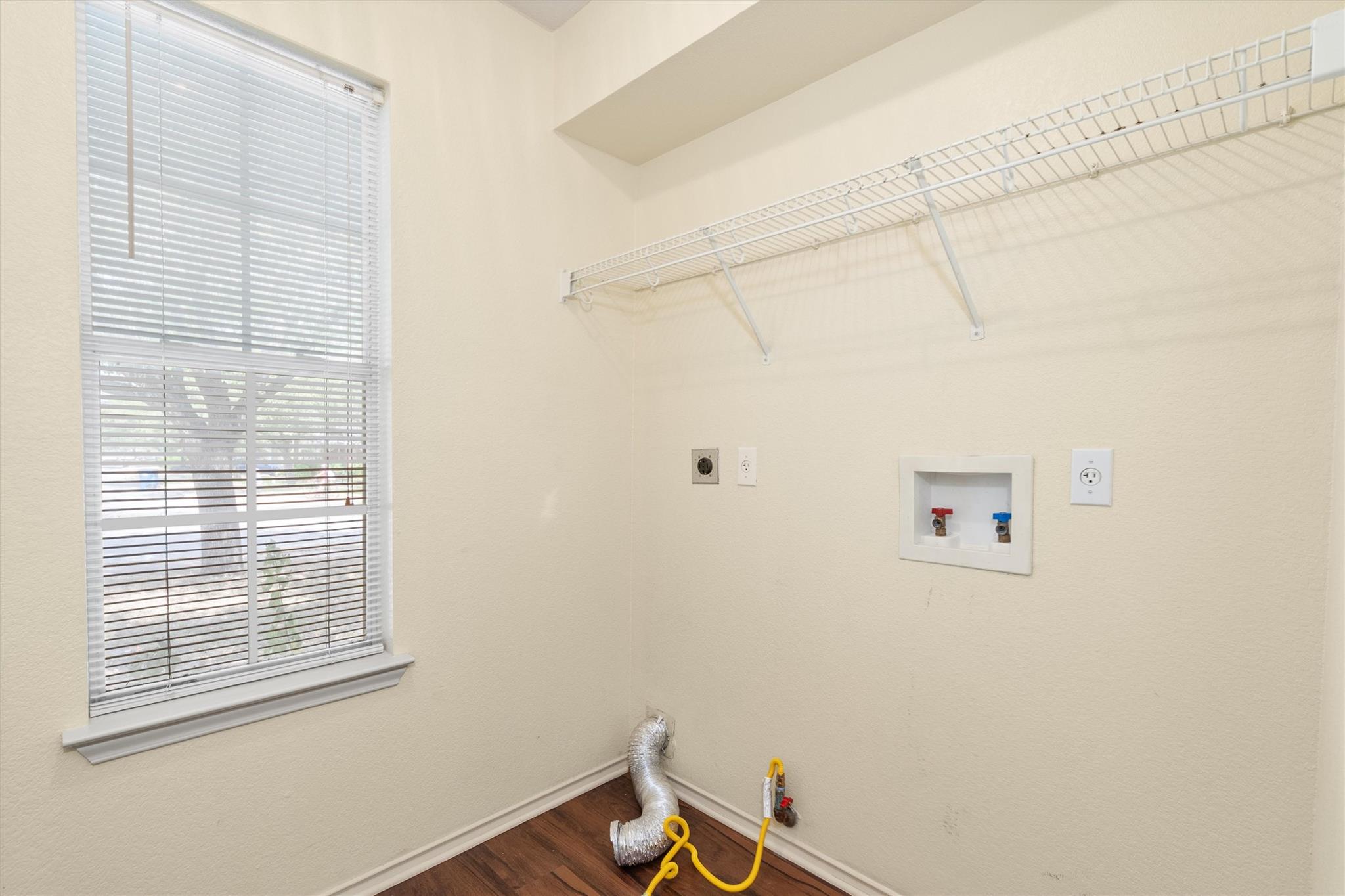3454 Flowstone Ln Property Photo 16