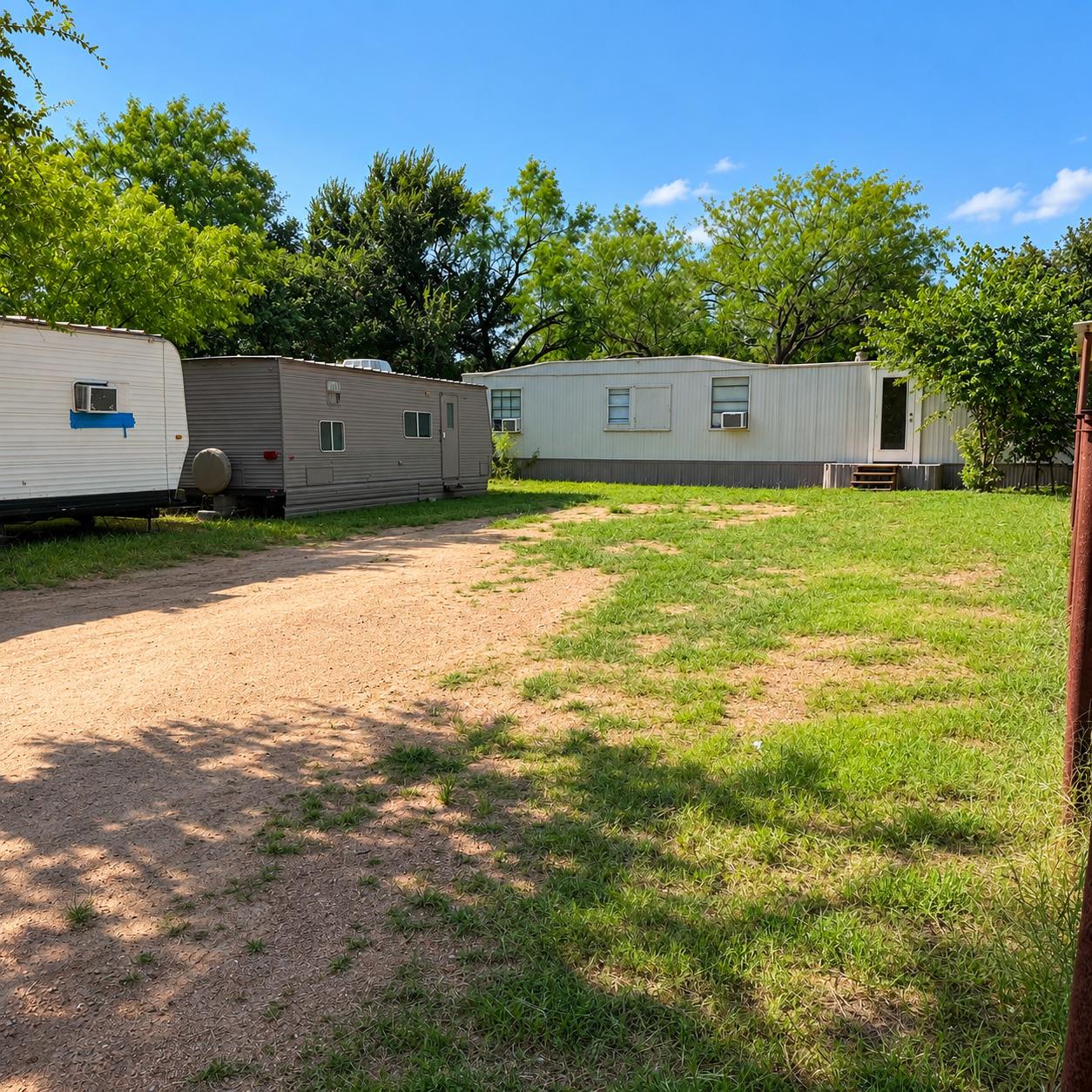 820 Austin St Property Photo 1