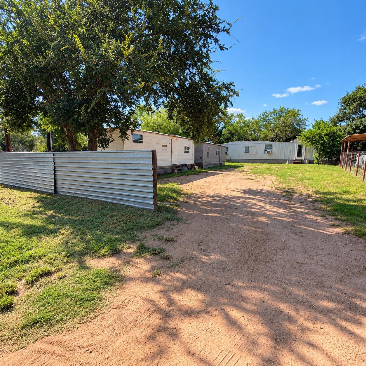 820 Austin St Property Photo 2