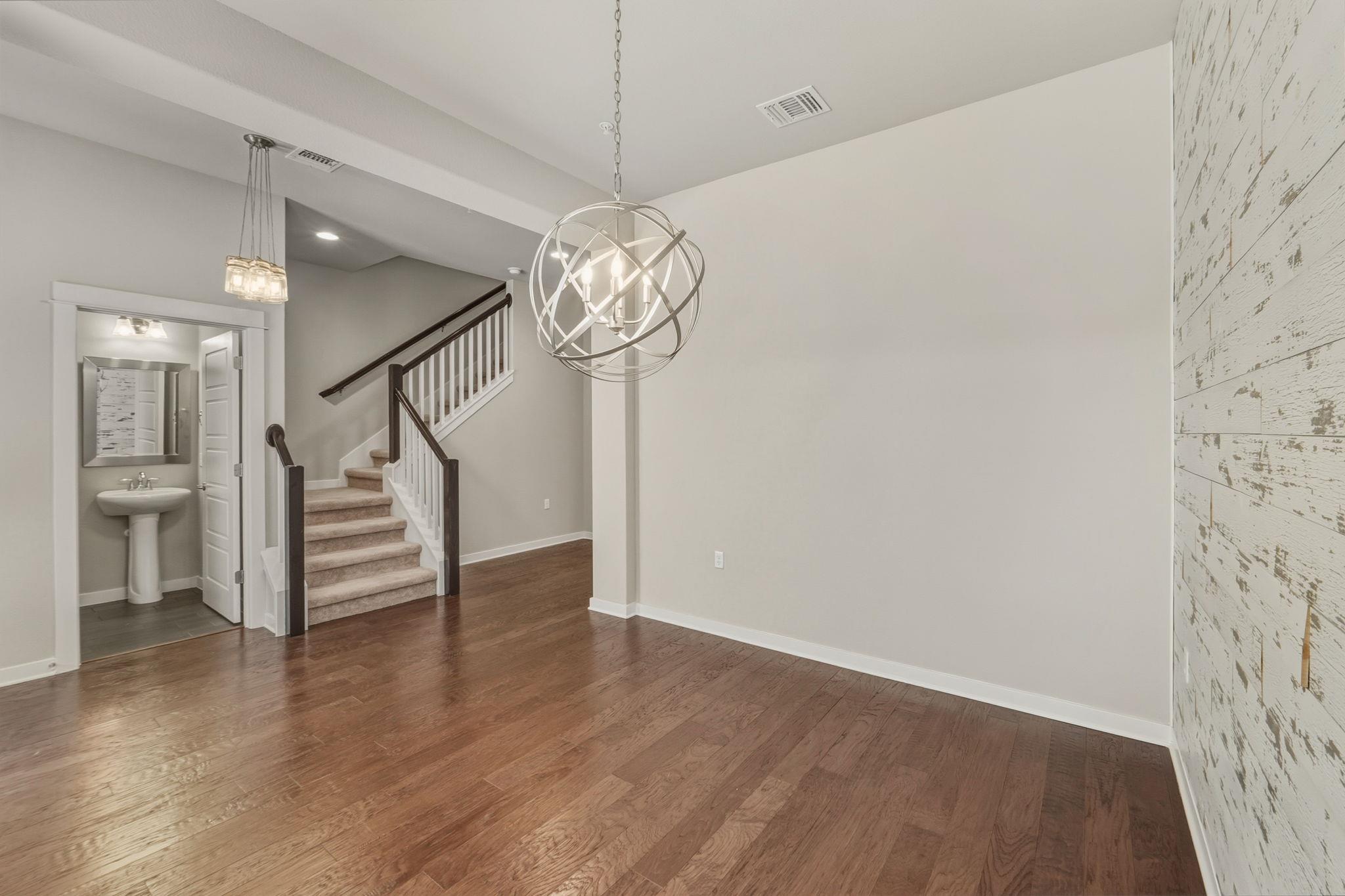3919 Vaughan St Property Photo 5