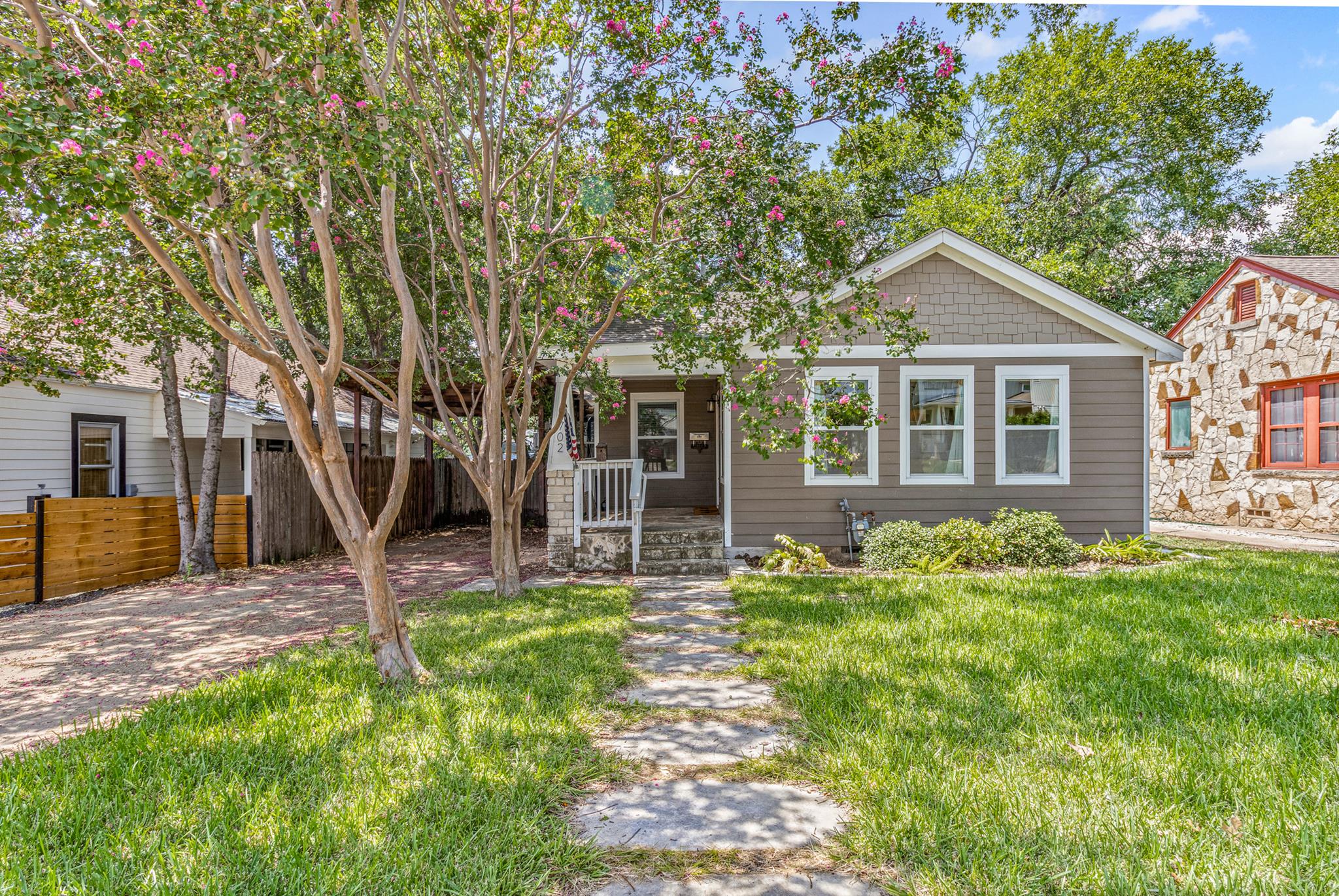 4702 Rosedale Ave Property Photo 1