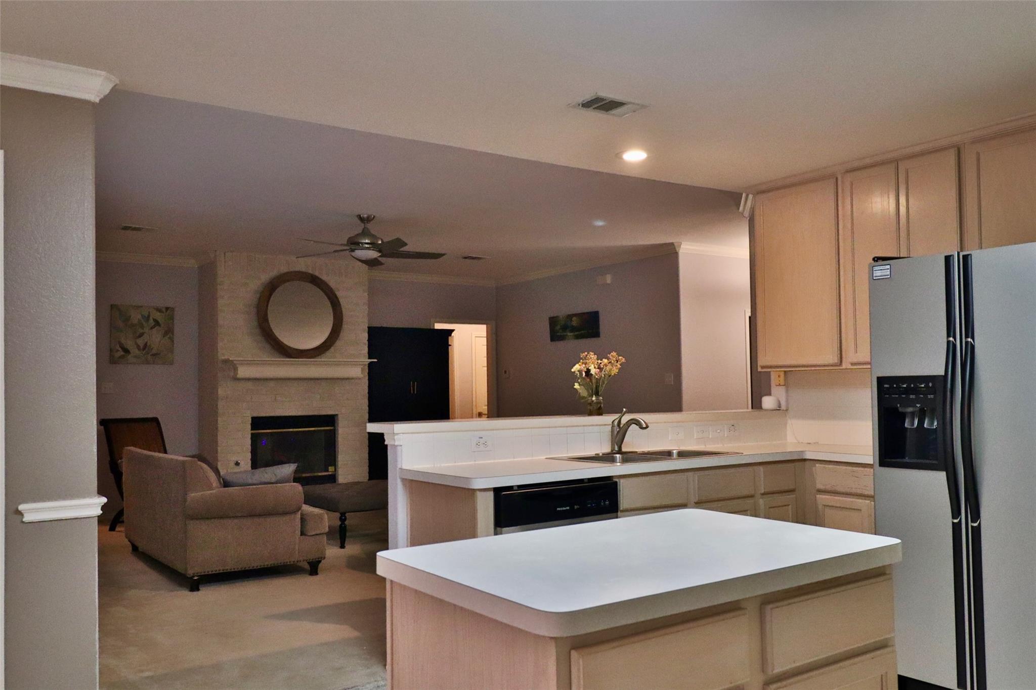 1029 Forest Bluff Trl Property Photo 5