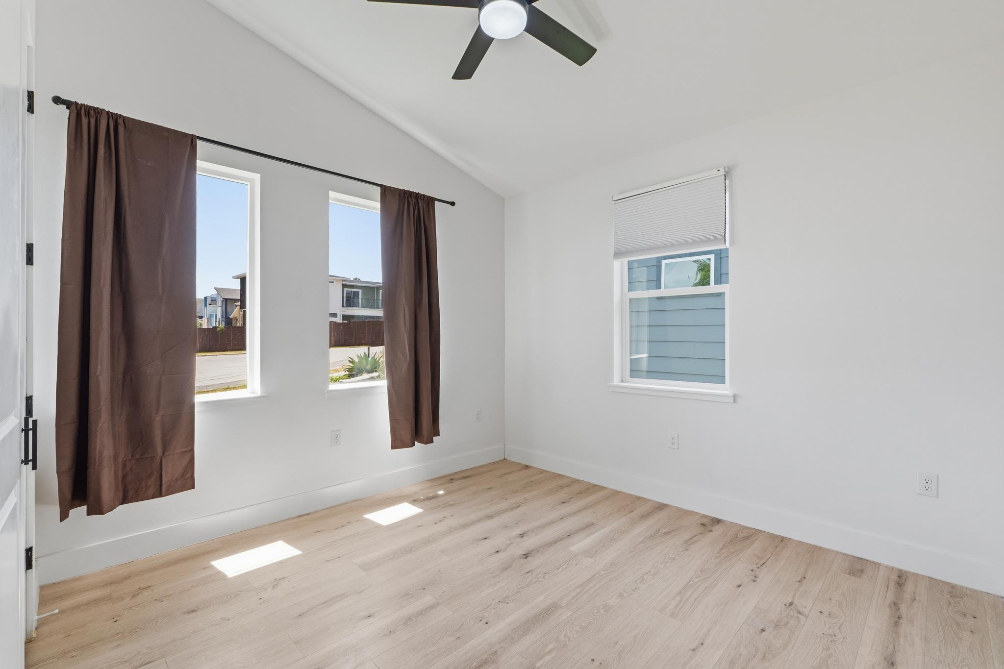 5010 Baker St Property Photo 11