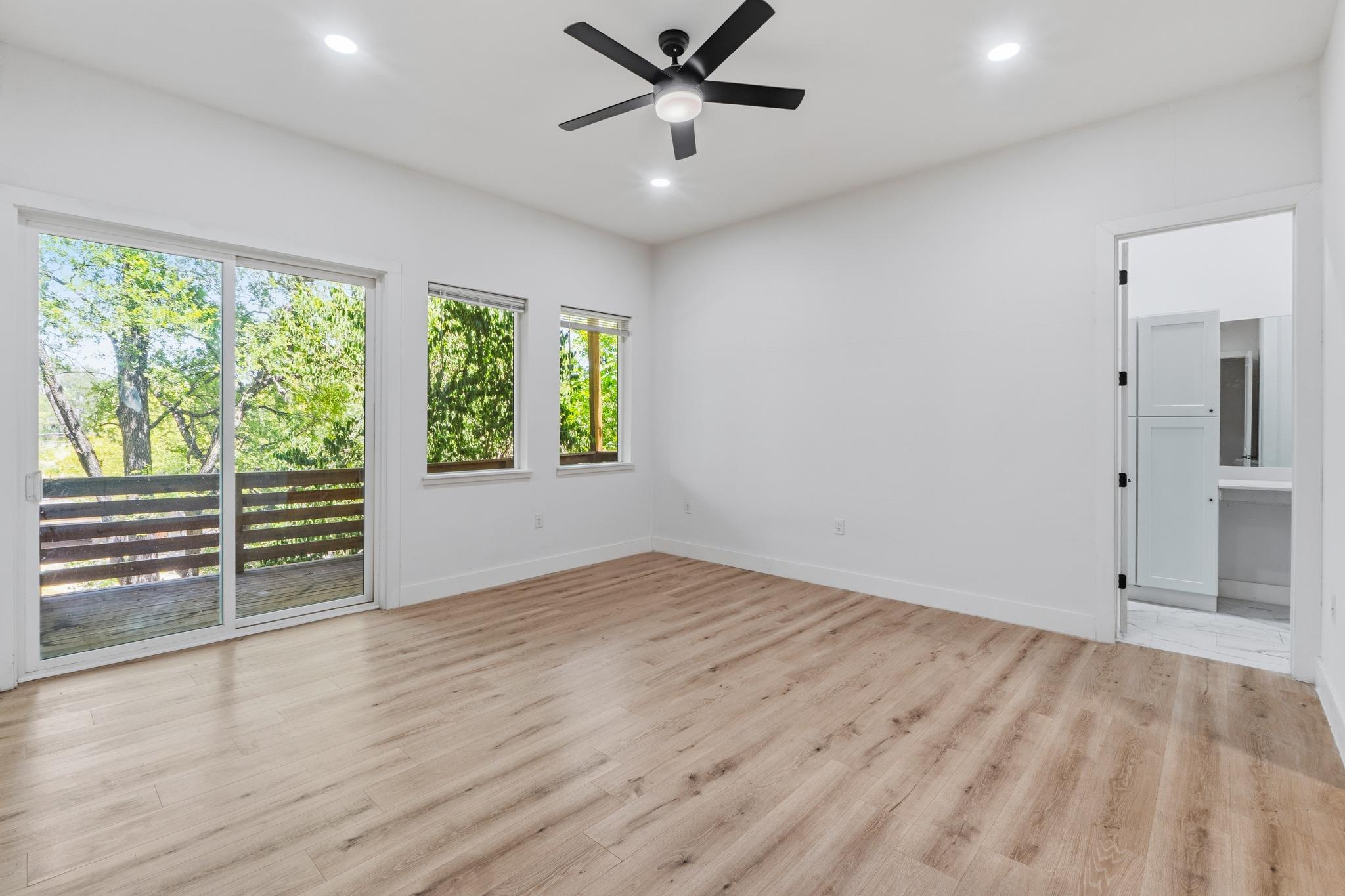 5010 Baker St Property Photo 13