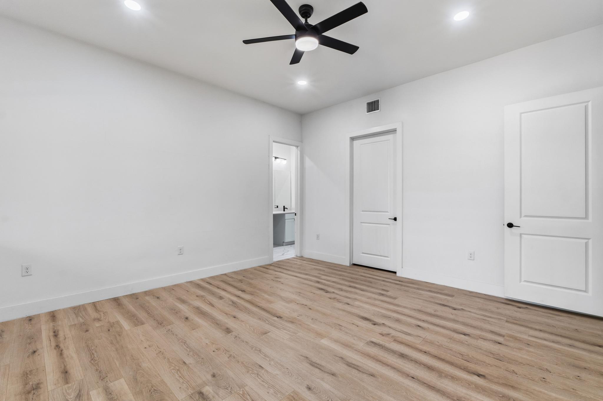 5010 Baker St Property Photo 14