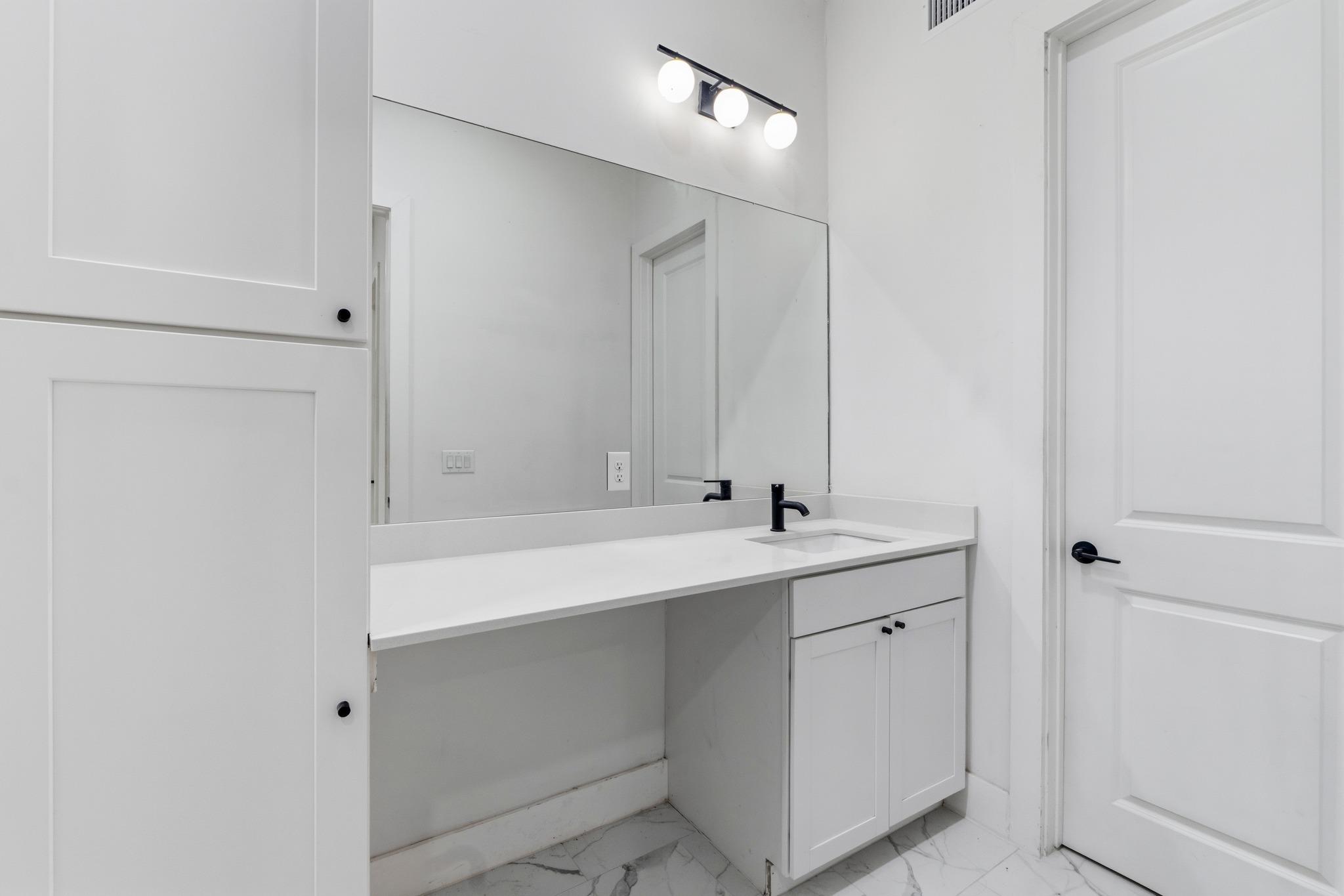5010 Baker St Property Photo 15