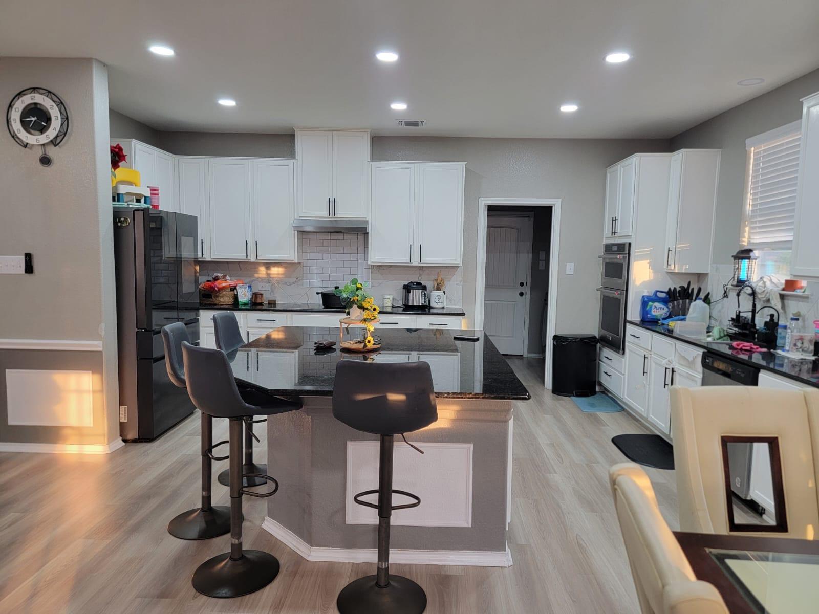 429 Unforgiven Ln Property Photo 3