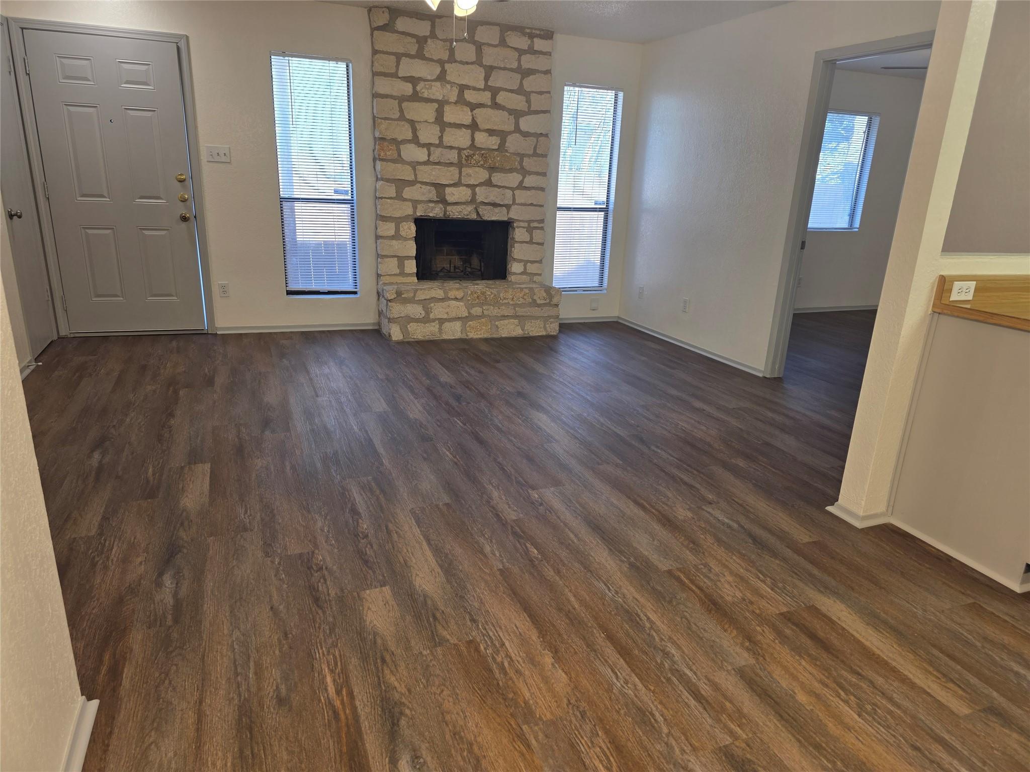 1735 Horseshoe Cir Property Photo 3