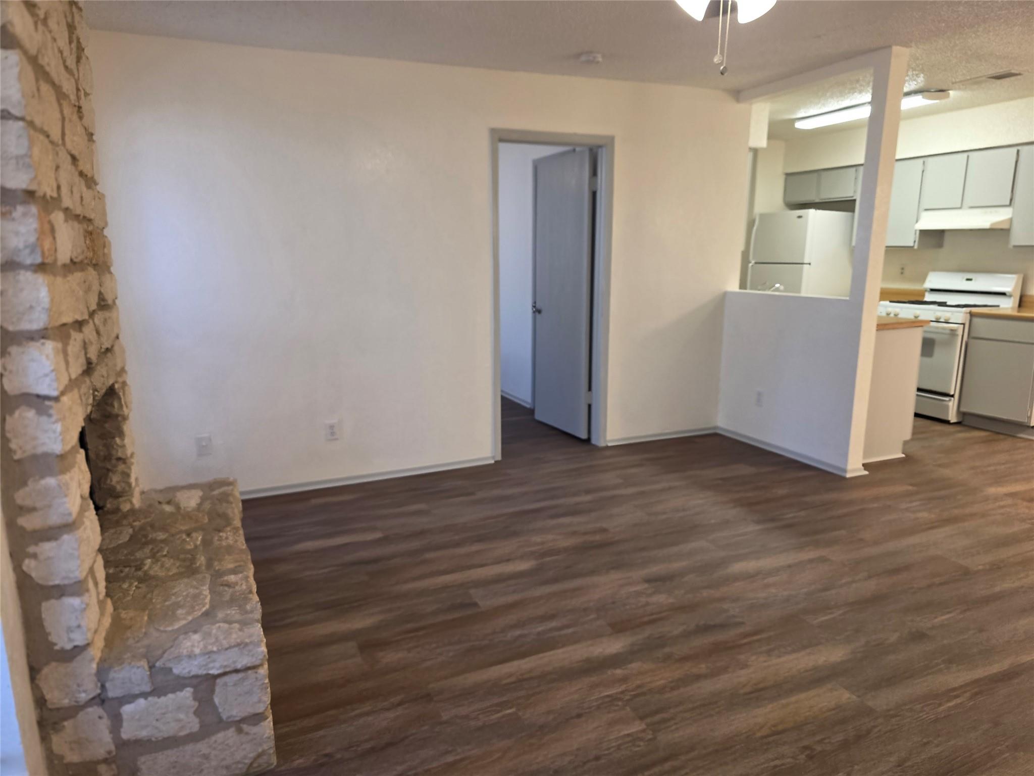 1735 Horseshoe Cir Property Photo 5