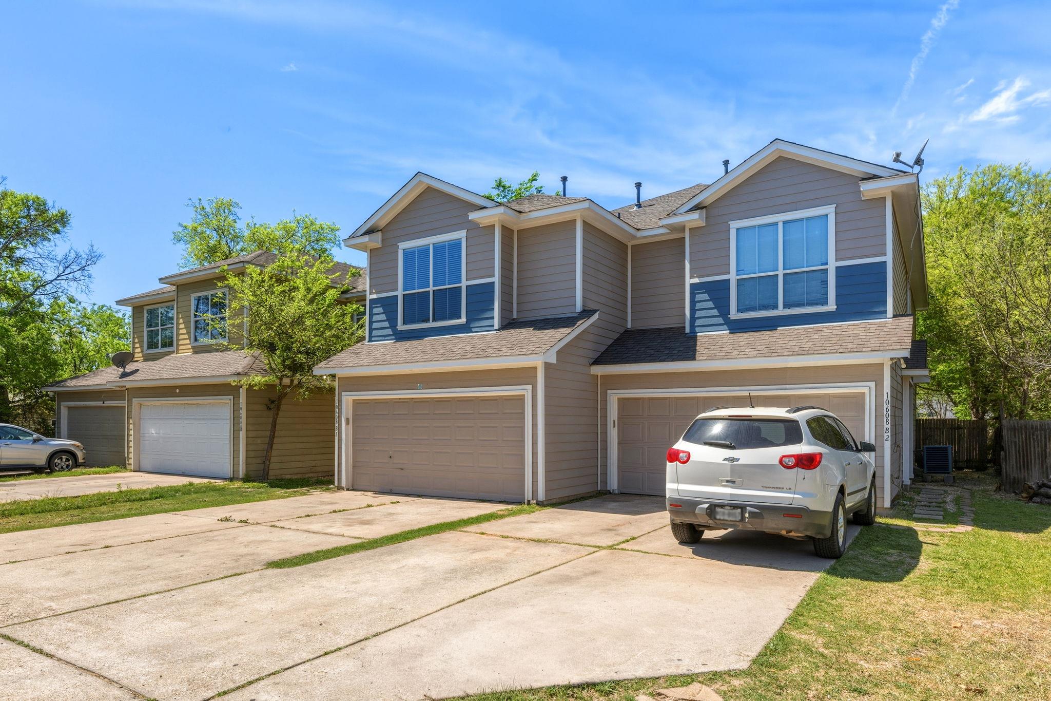 10608 Plains Trl #b Property Photo 5