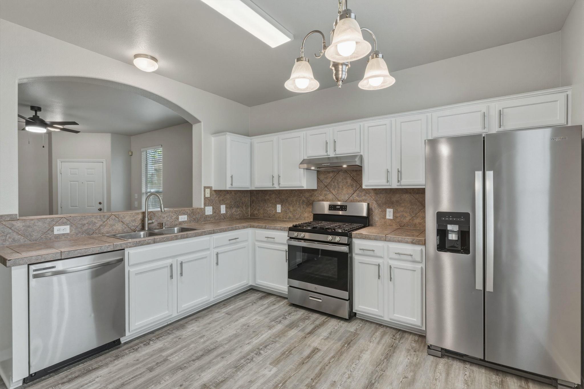10608 Plains Trl #b Property Photo 14