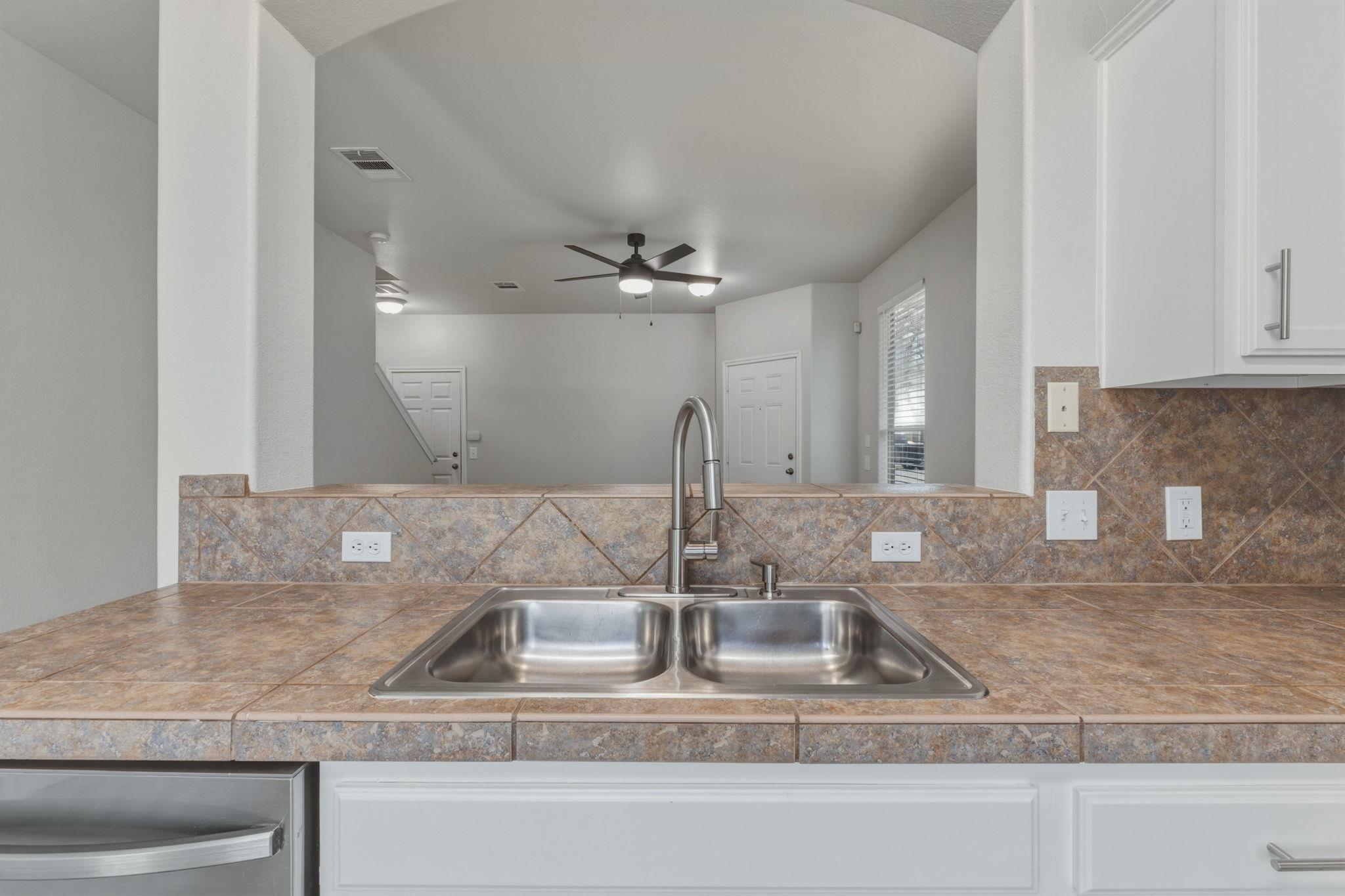 10608 Plains Trl #b Property Photo 16