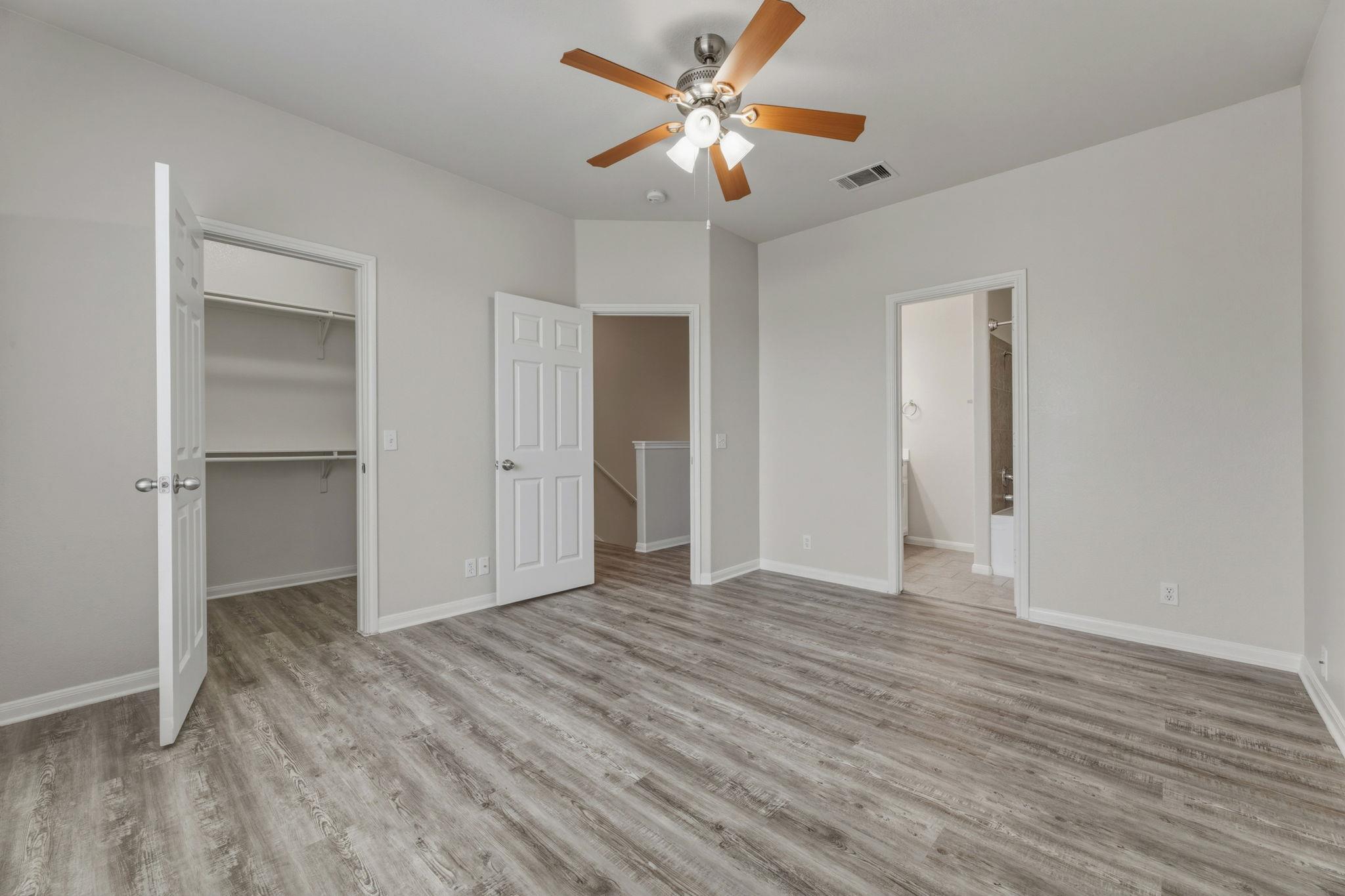 10608 Plains Trl #b Property Photo 25