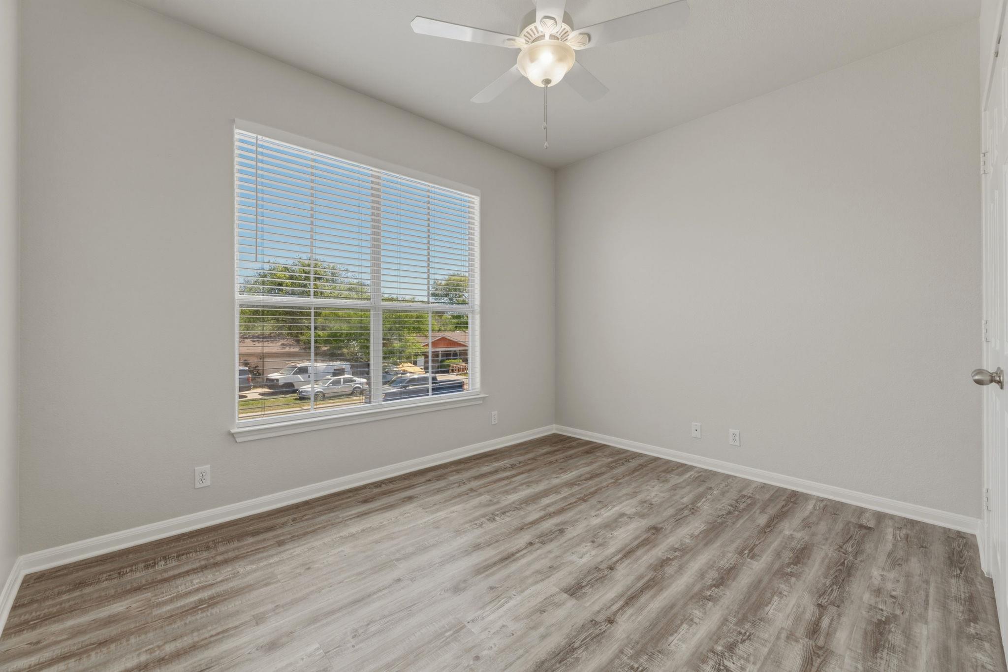 10608 Plains Trl #b Property Photo 31