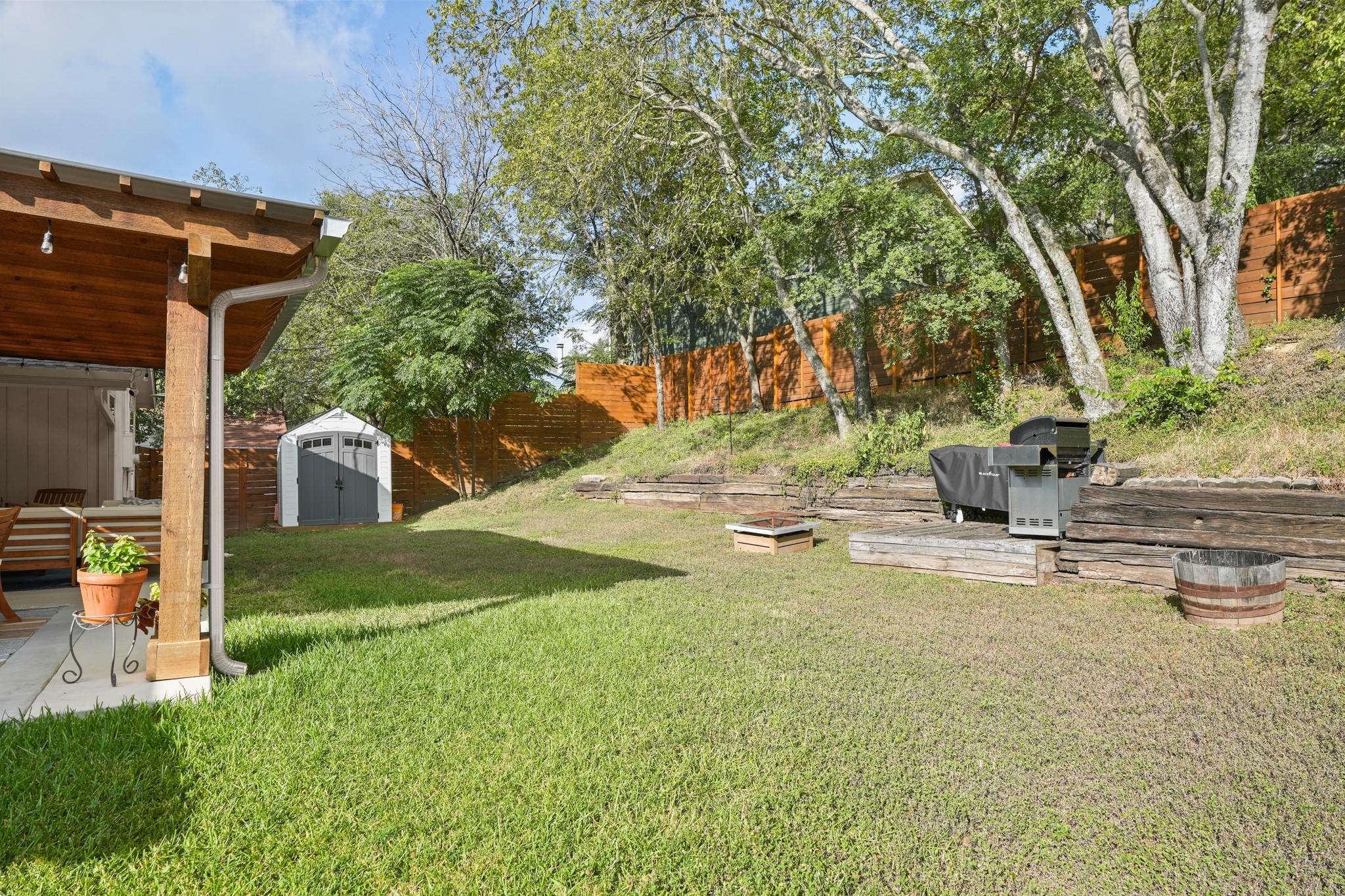 8200 Dunn St Property Photo 19