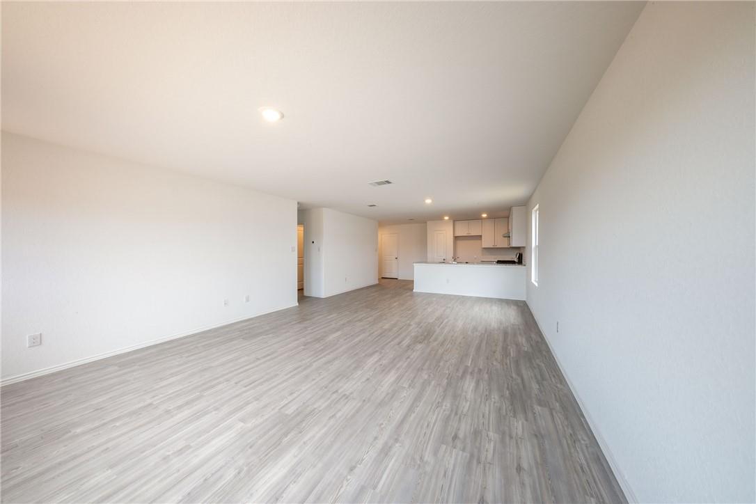 2867 Rosefinch St Property Photo 8