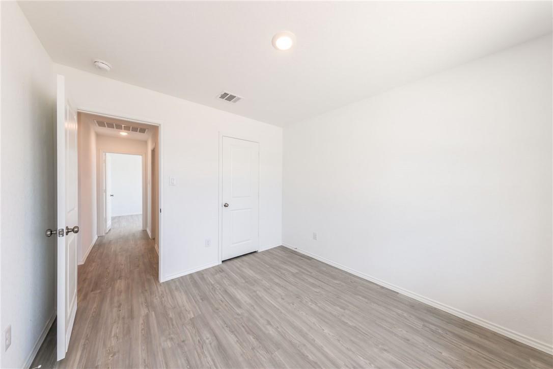 2867 Rosefinch St Property Photo 10