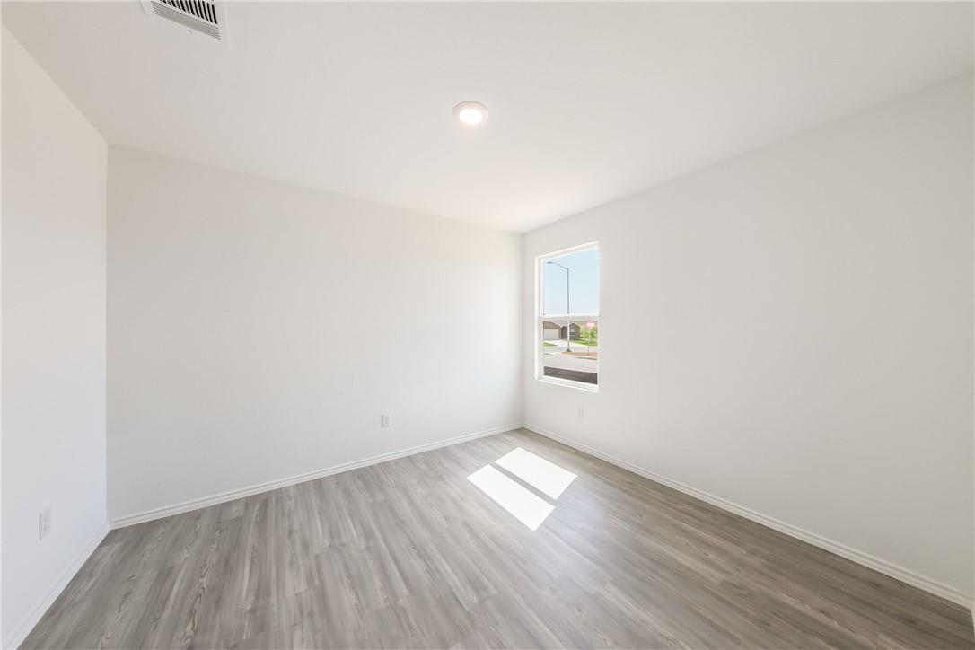 2867 Rosefinch St Property Photo 14