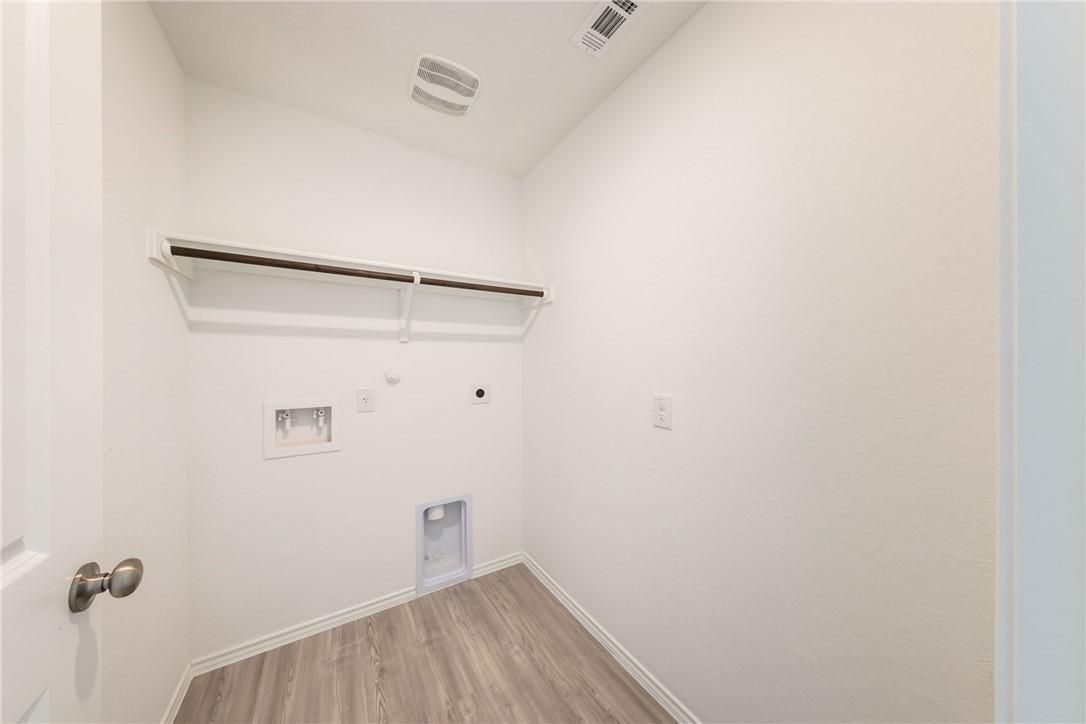 2867 Rosefinch St Property Photo 17
