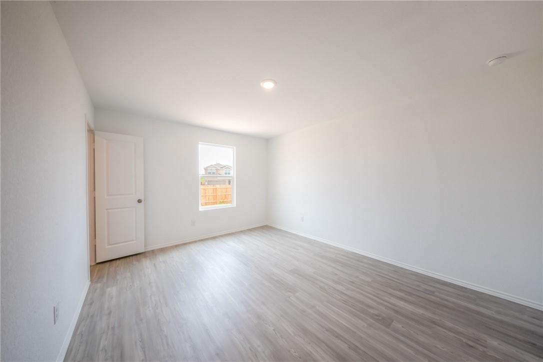 2867 Rosefinch St Property Photo 18
