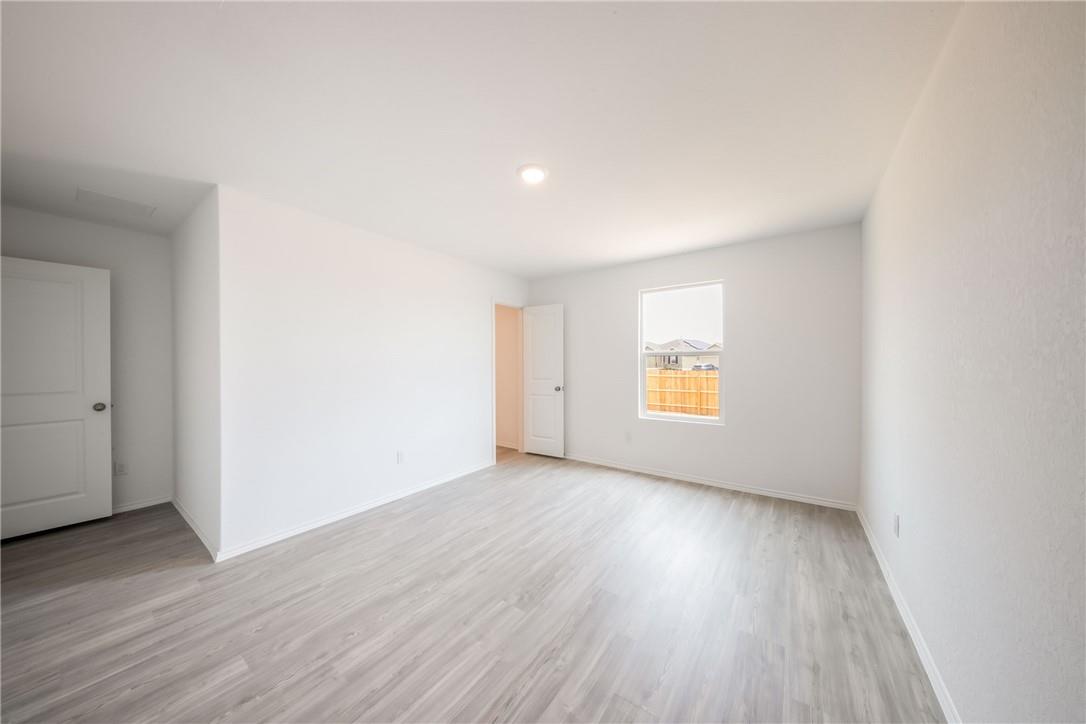 2867 Rosefinch St Property Photo 19