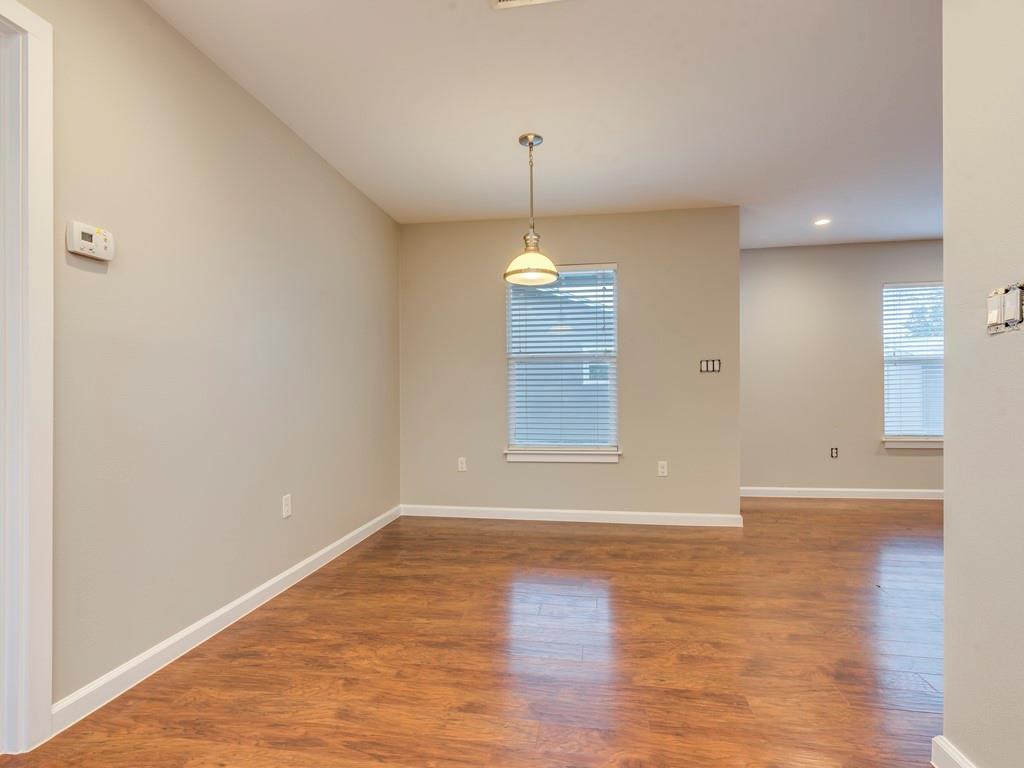 4412 Gillis St B Property Photo 4