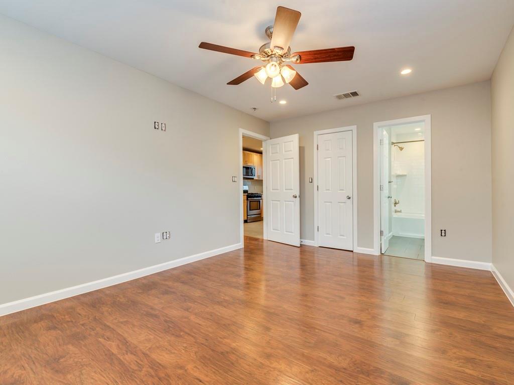 4412 Gillis St B Property Photo 9
