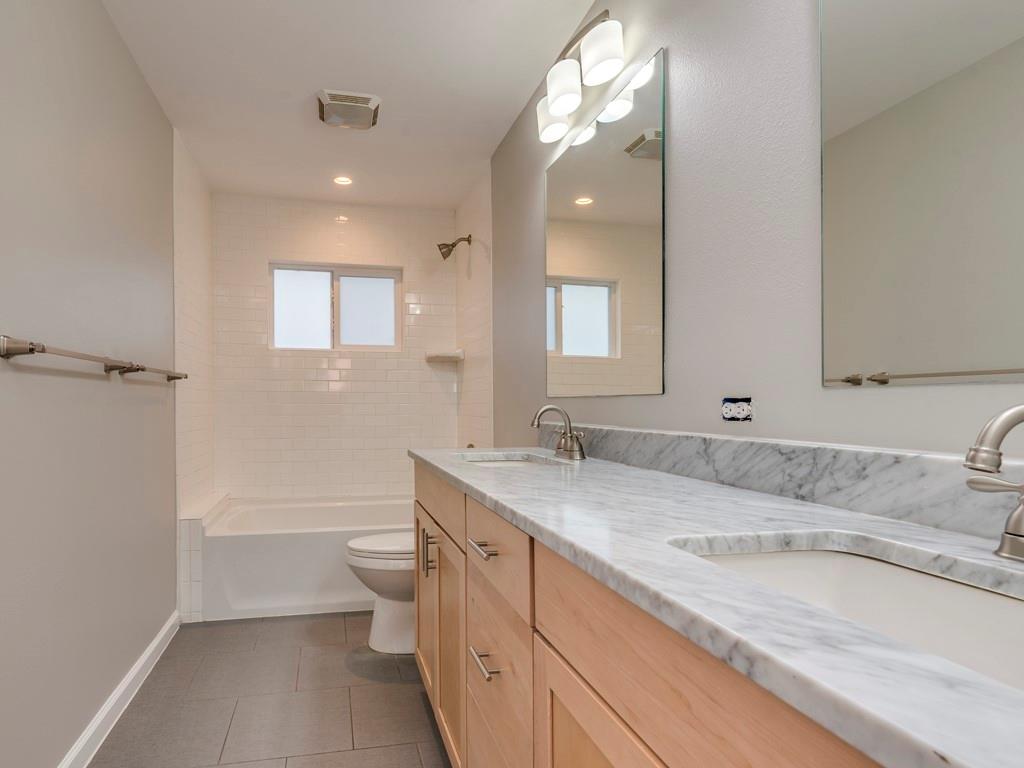4412 Gillis St B Property Photo 14